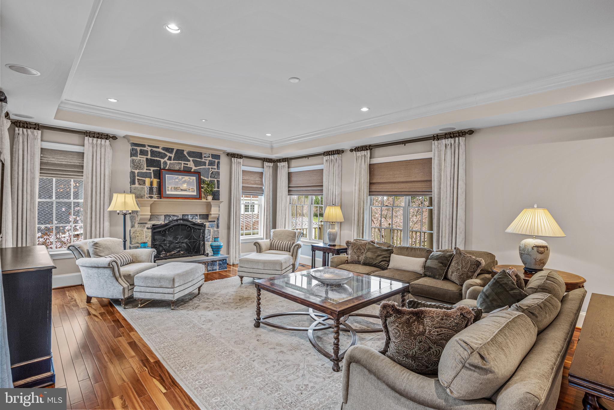 RIVERWOOD - Residential