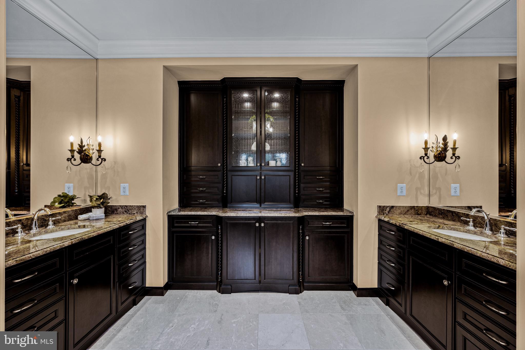 RIVERWOOD - Residential