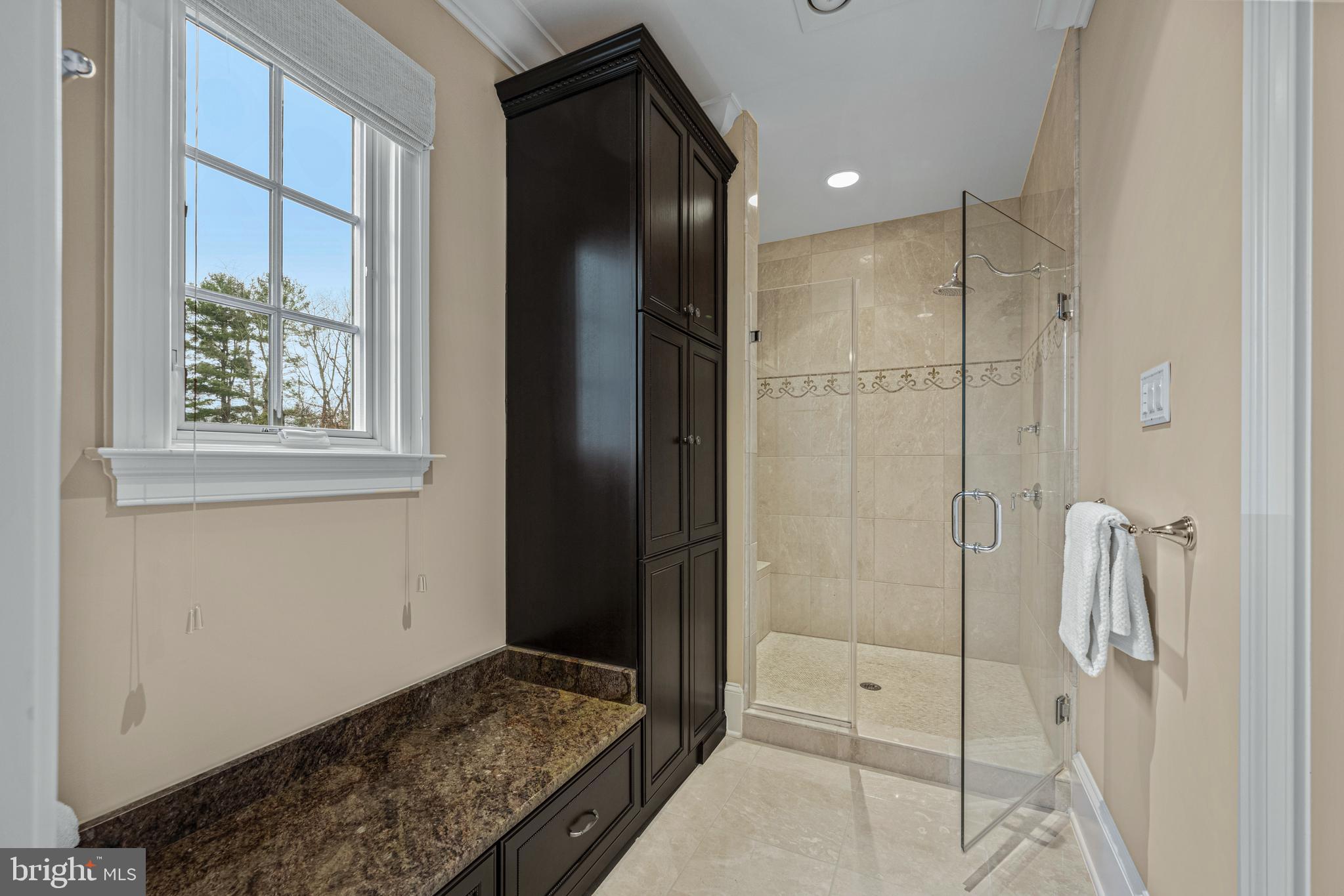 RIVERWOOD - Residential