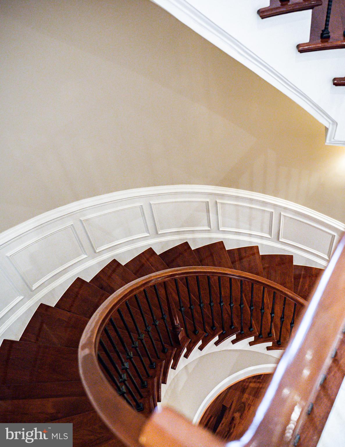 RIVERWOOD - Residential