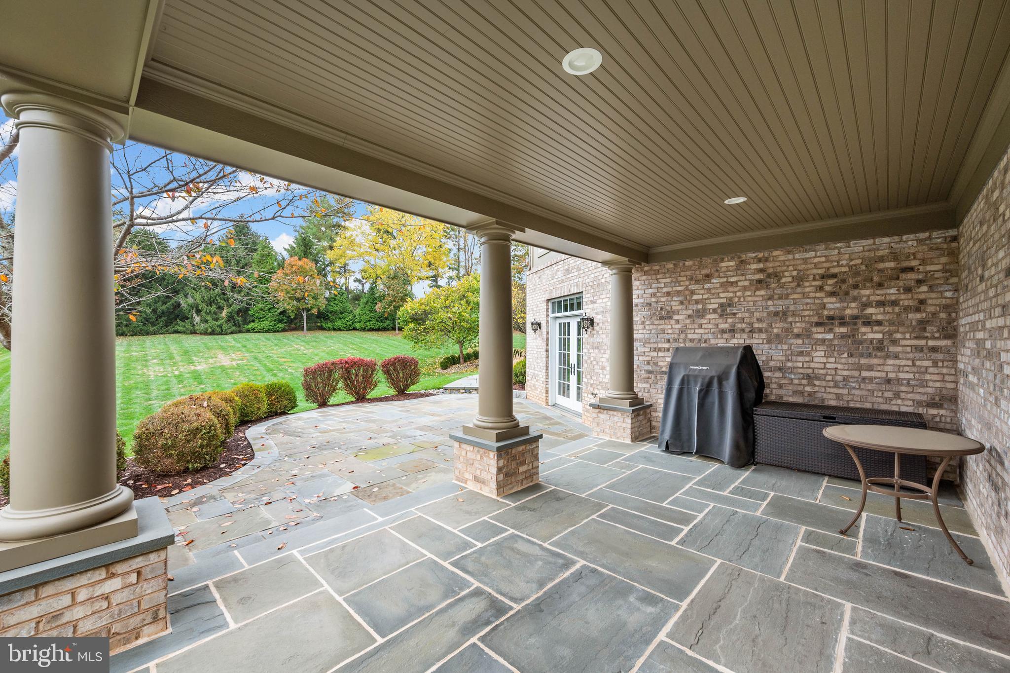 RIVERWOOD - Residential