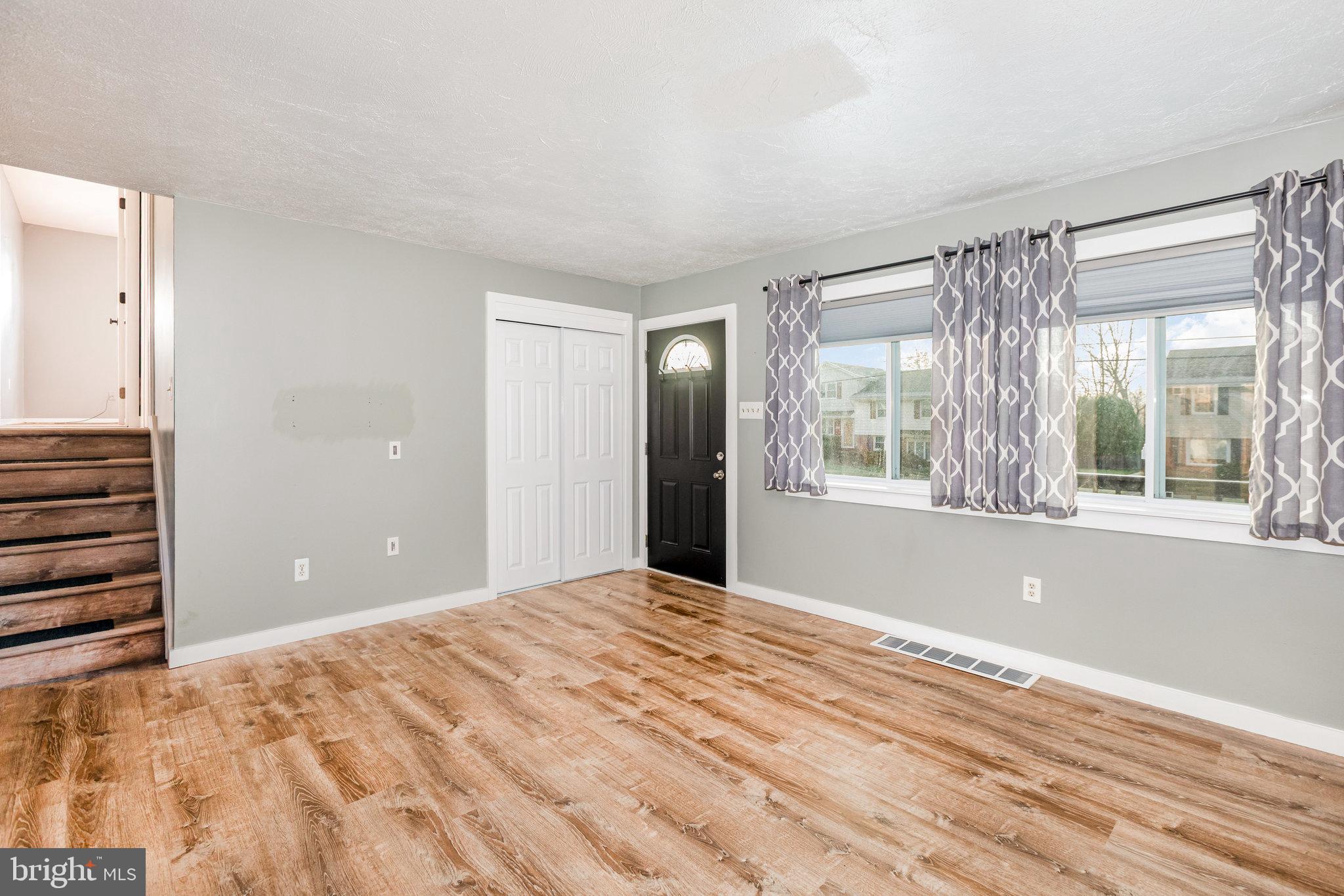 6224 JEROME BOULEVARD