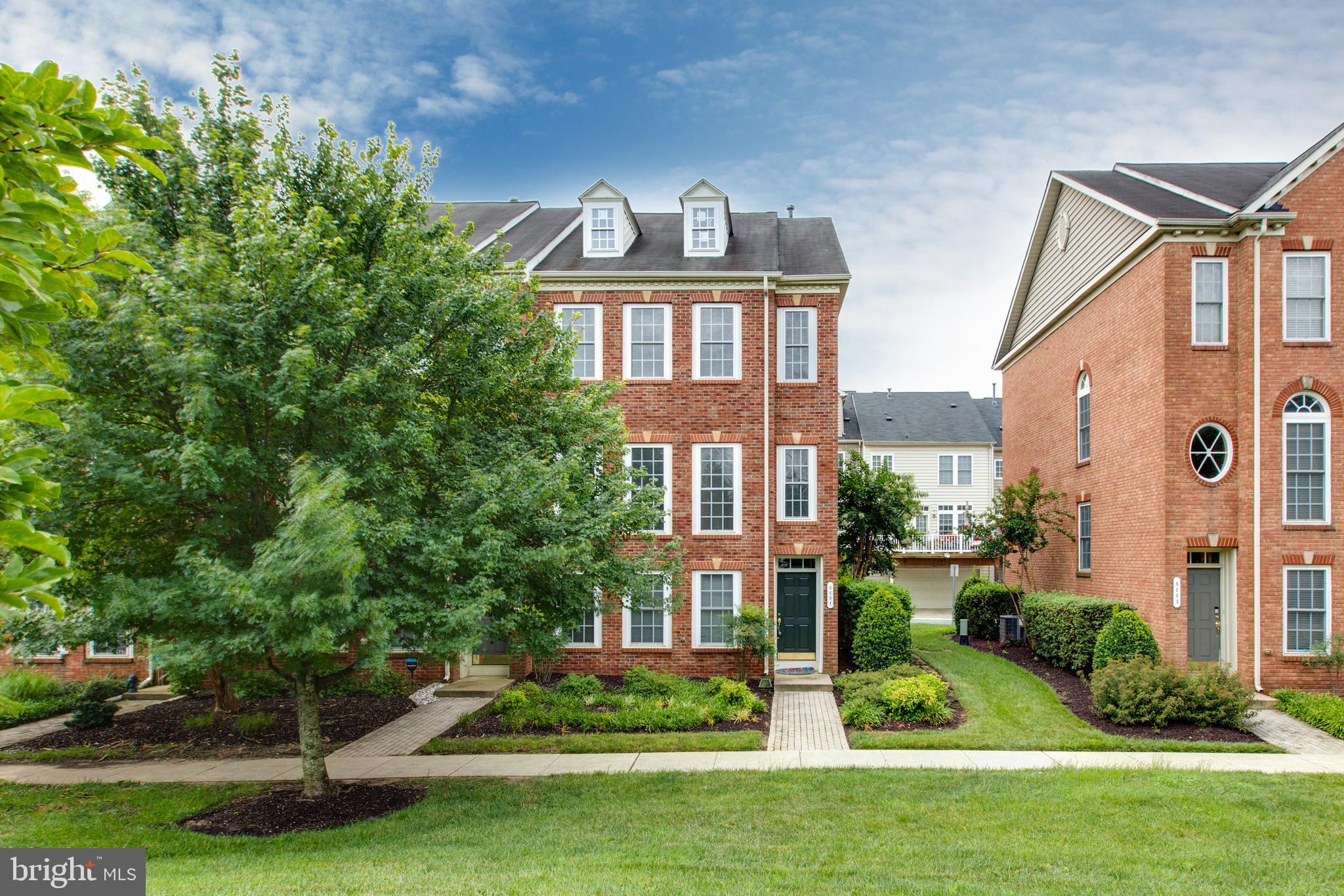 Stunning 3 level, 4 bed,3.5 baths including beautiful hardwood floors, a spacious kitchen with a double-oven & center island. Dining area w/deck access. Conveniently located in Honeygo Village, nearby shopping centers and restaurants. Minutes away from Honeygo Run Regional Park and Community and I-95.
