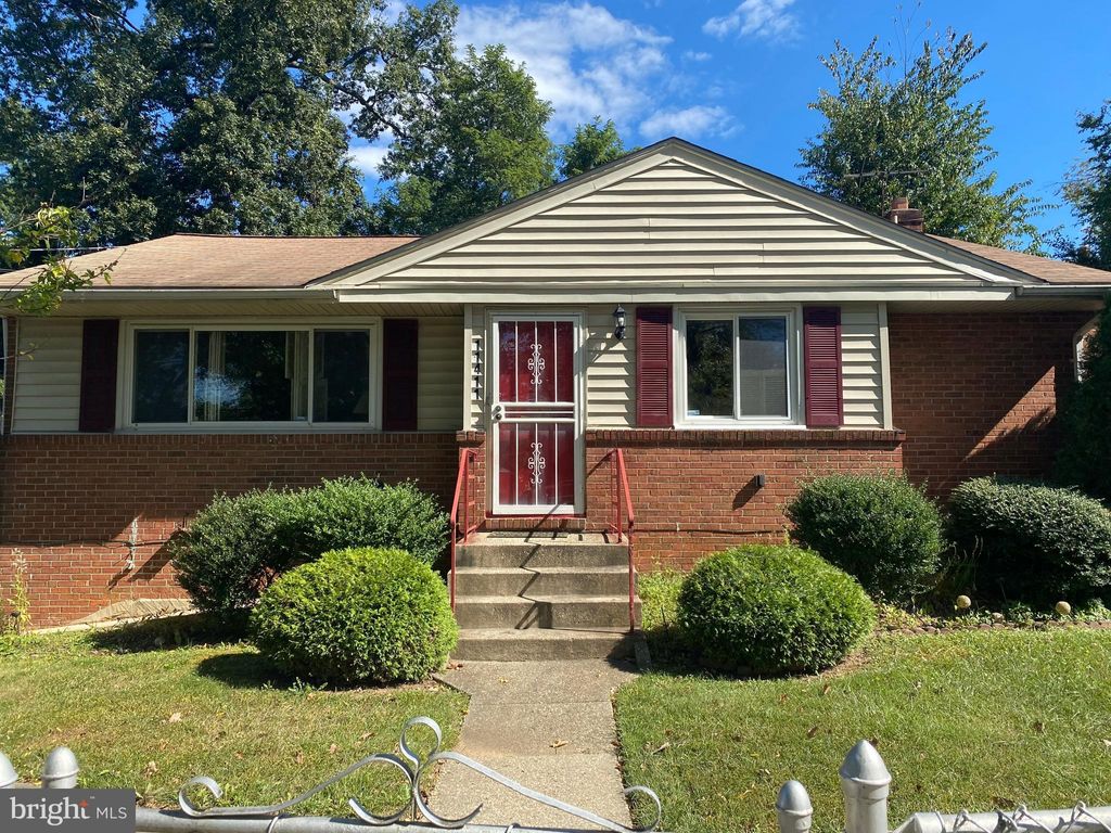 Photo of 11411 Sherrie Ln, SILVER SPRING, MD 20902 (MLS # MDMC2203026)
