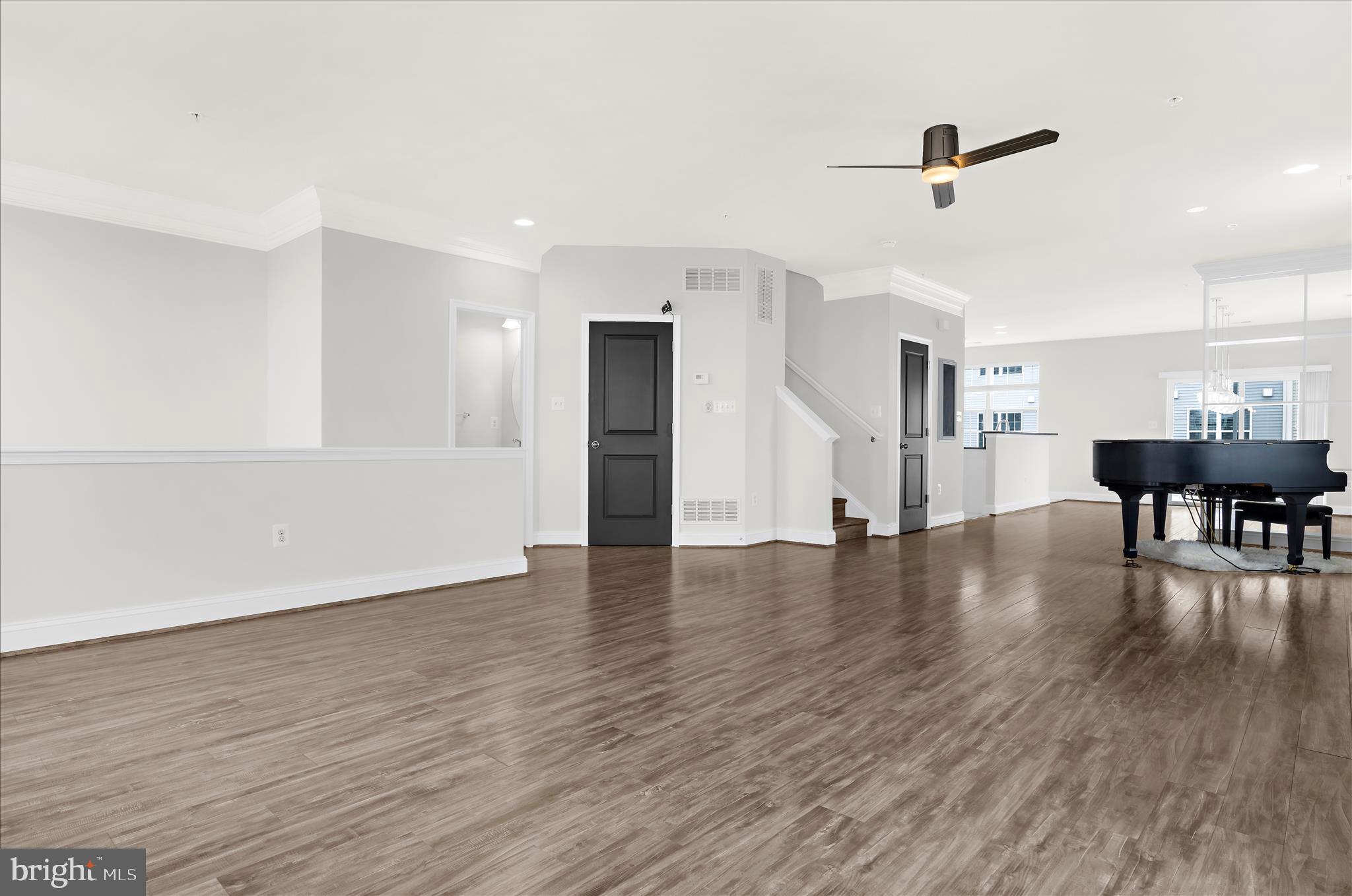 STONEY RUN VILLAGE - Residential