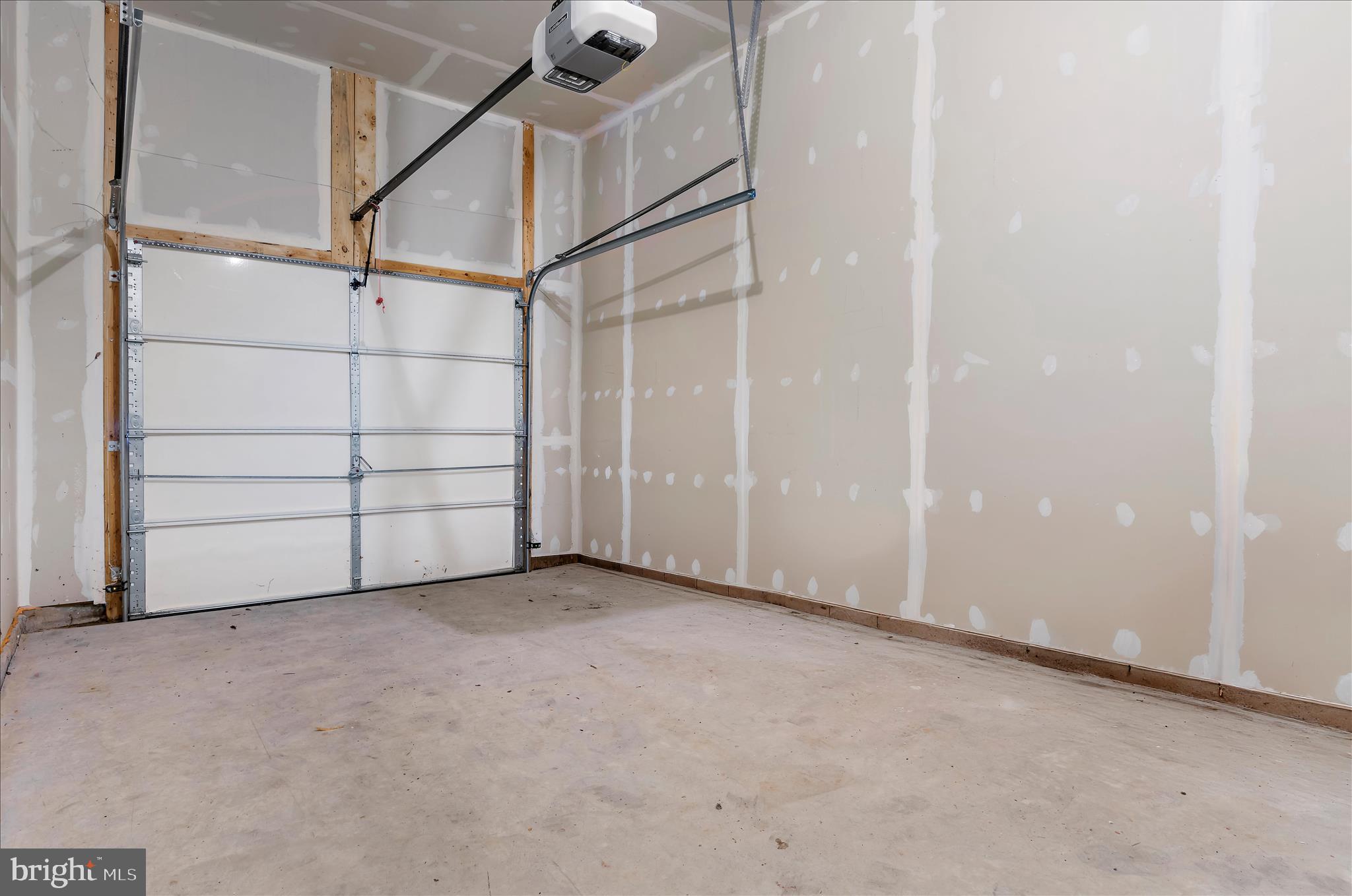 STONEY RUN VILLAGE - Residential