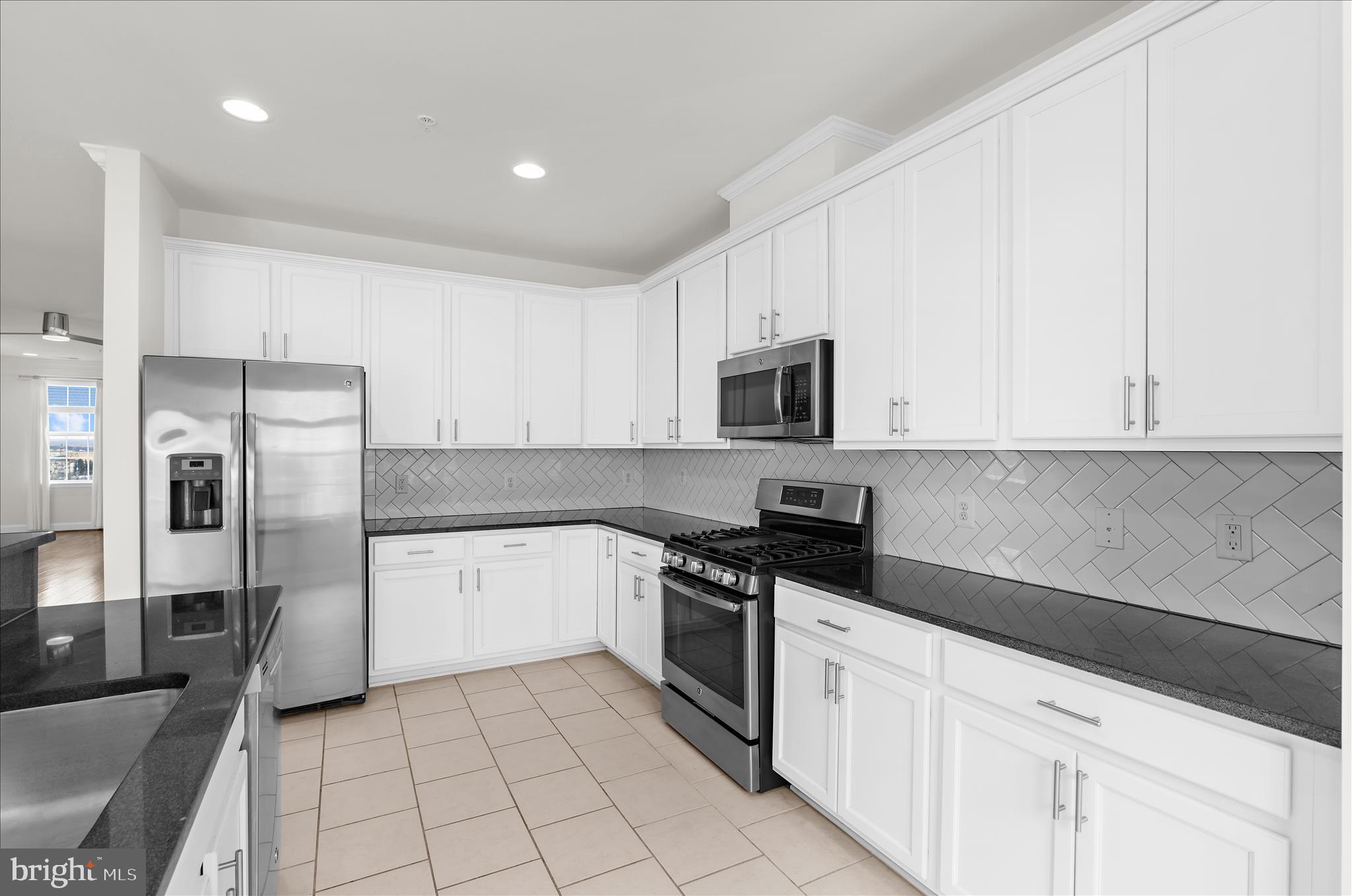 STONEY RUN VILLAGE - Residential