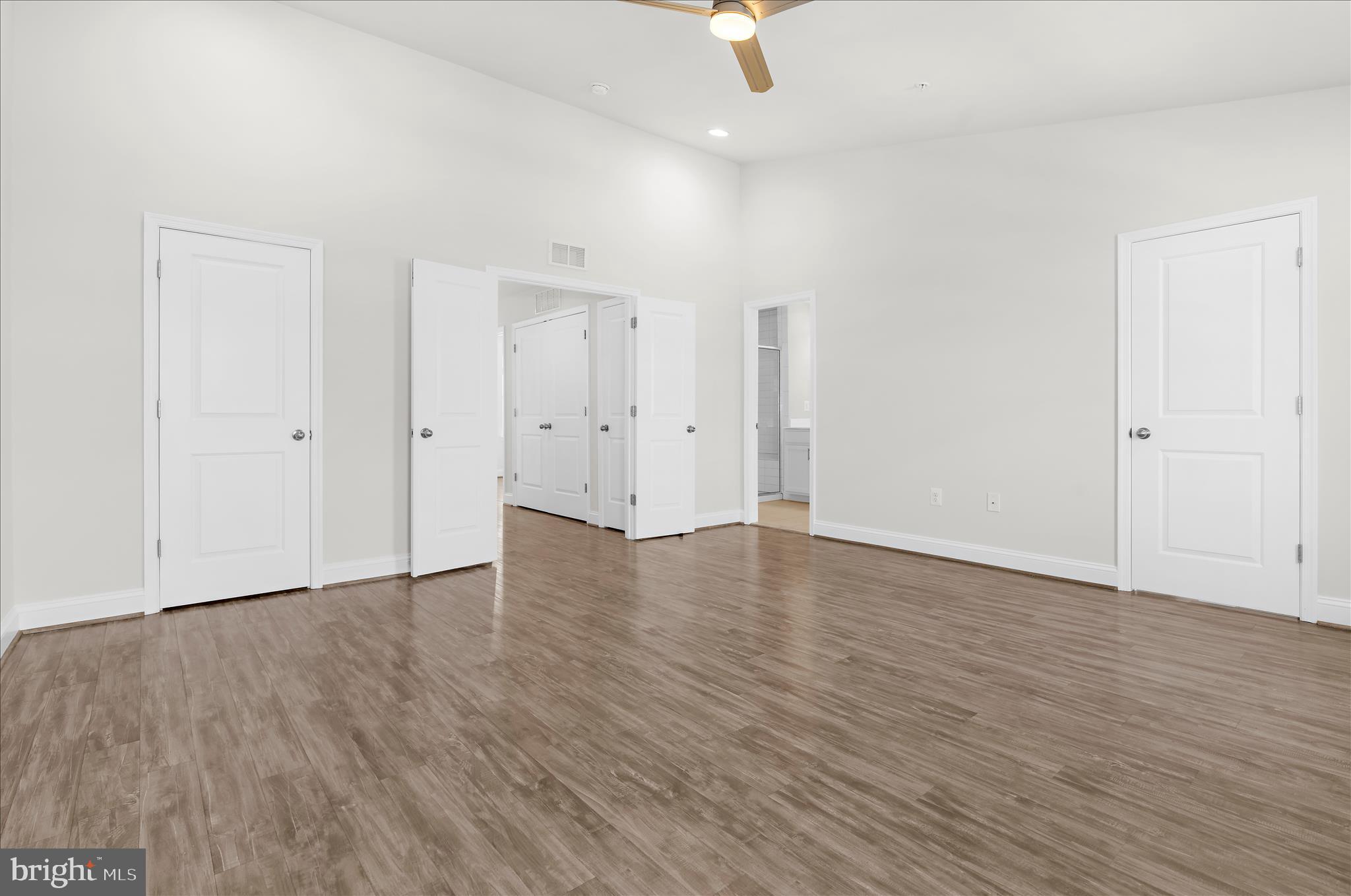 STONEY RUN VILLAGE - Residential