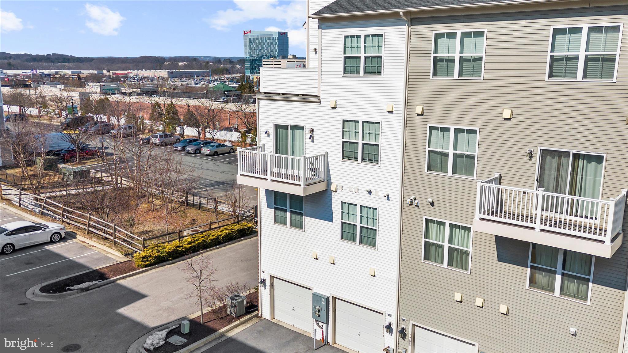 STONEY RUN VILLAGE - Residential