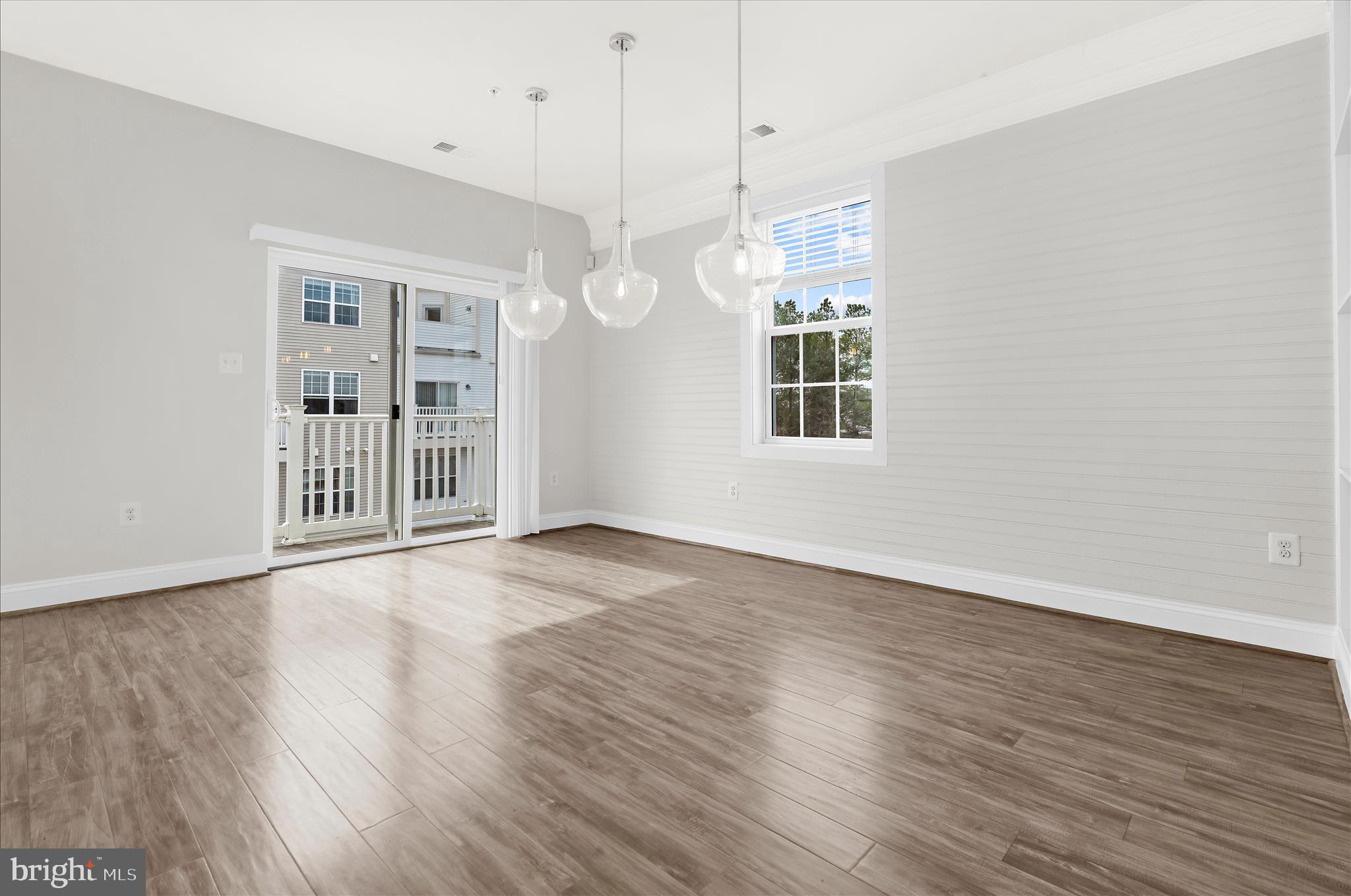 STONEY RUN VILLAGE - Residential