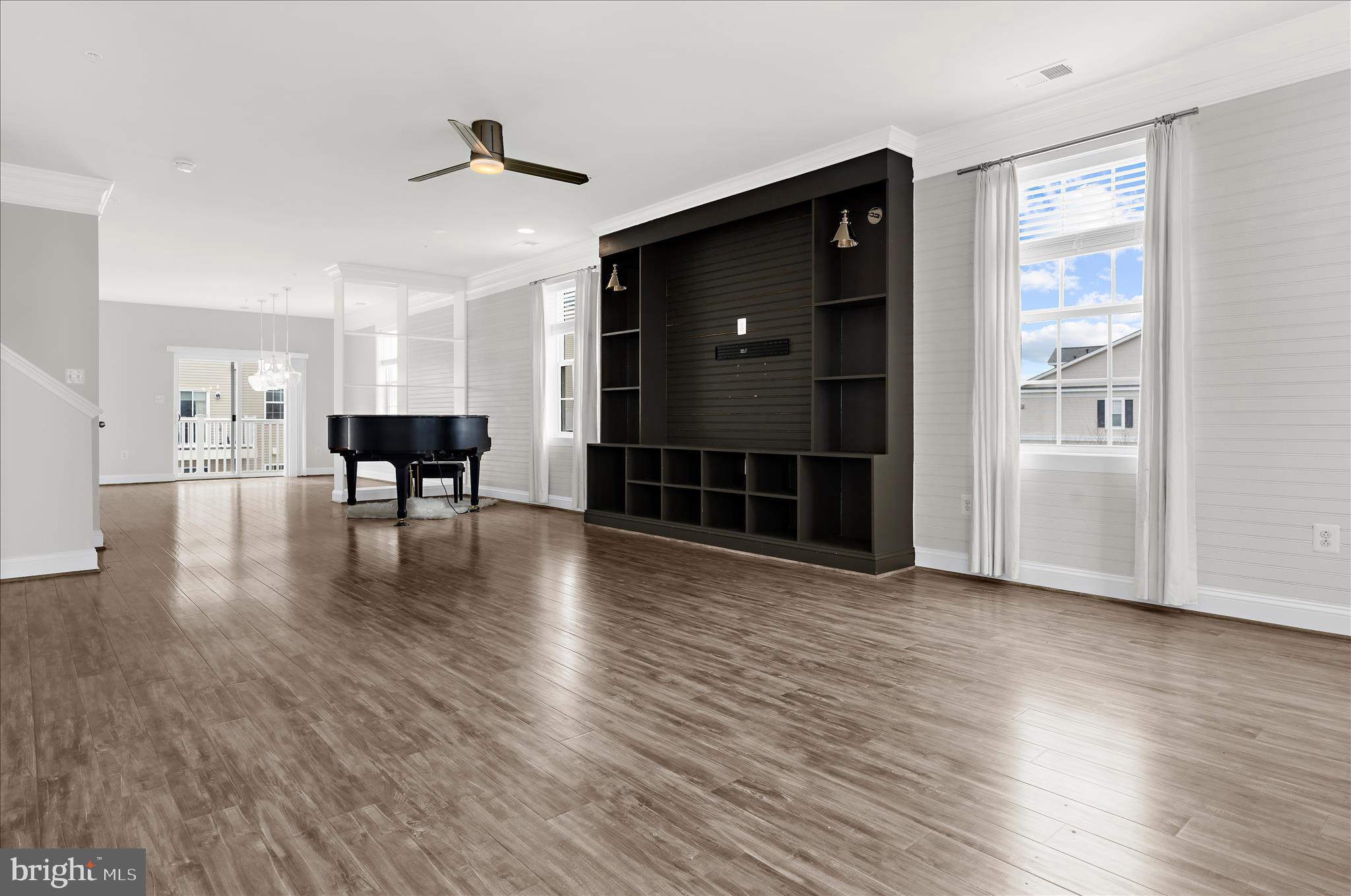 STONEY RUN VILLAGE - Residential