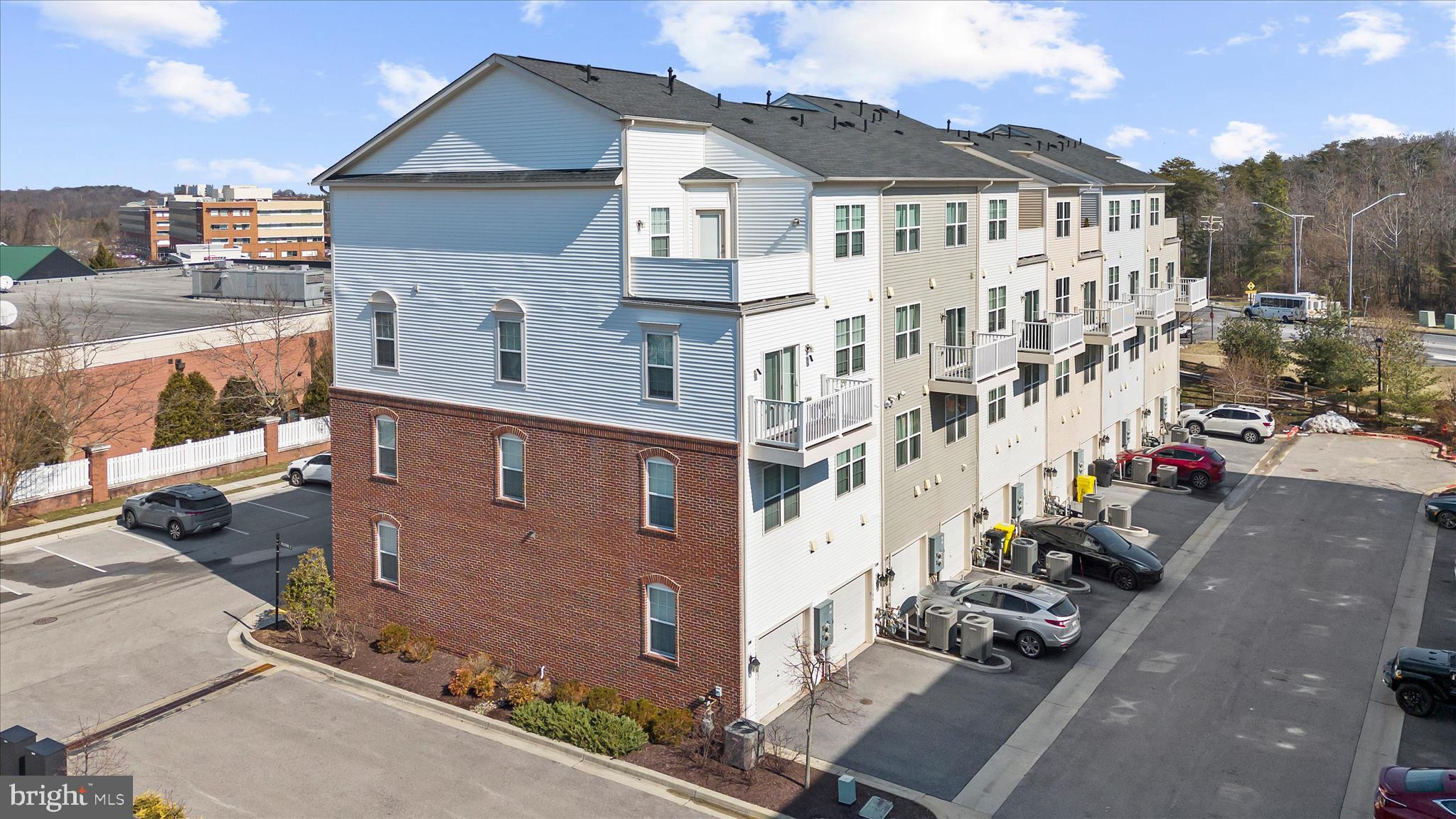 STONEY RUN VILLAGE - Residential