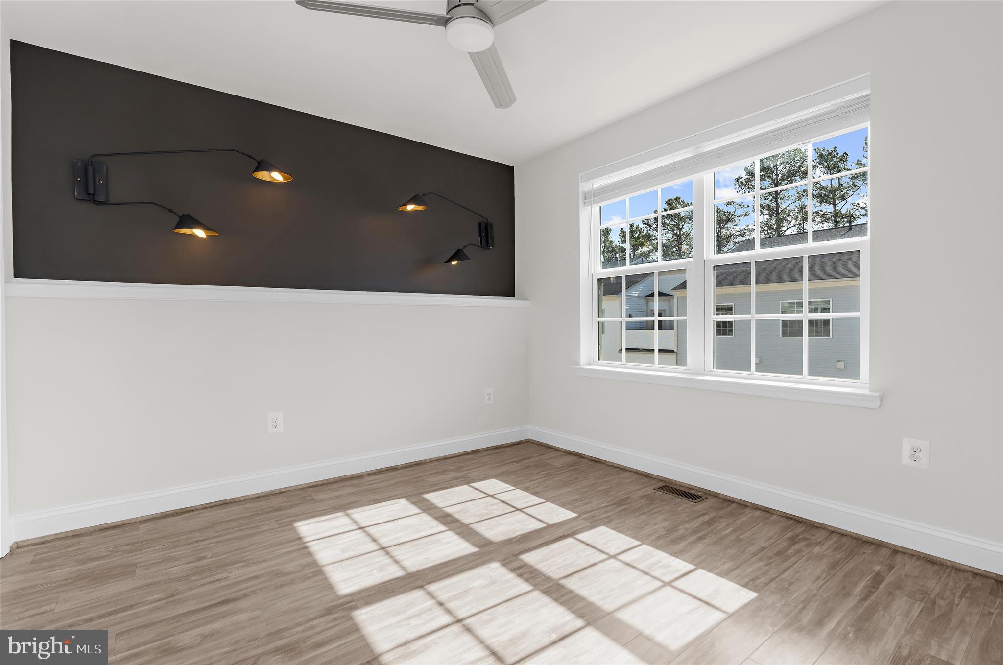 STONEY RUN VILLAGE - Residential