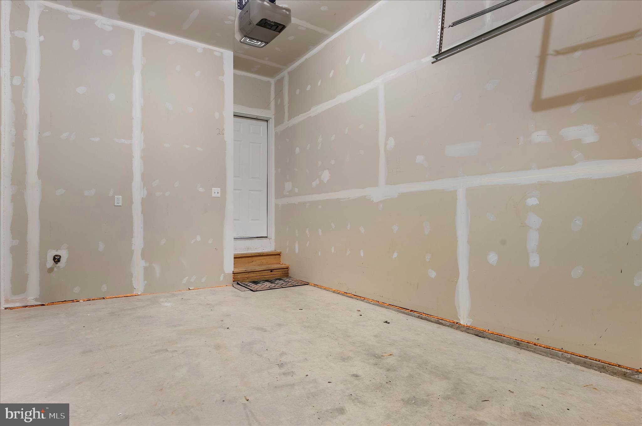 STONEY RUN VILLAGE - Residential