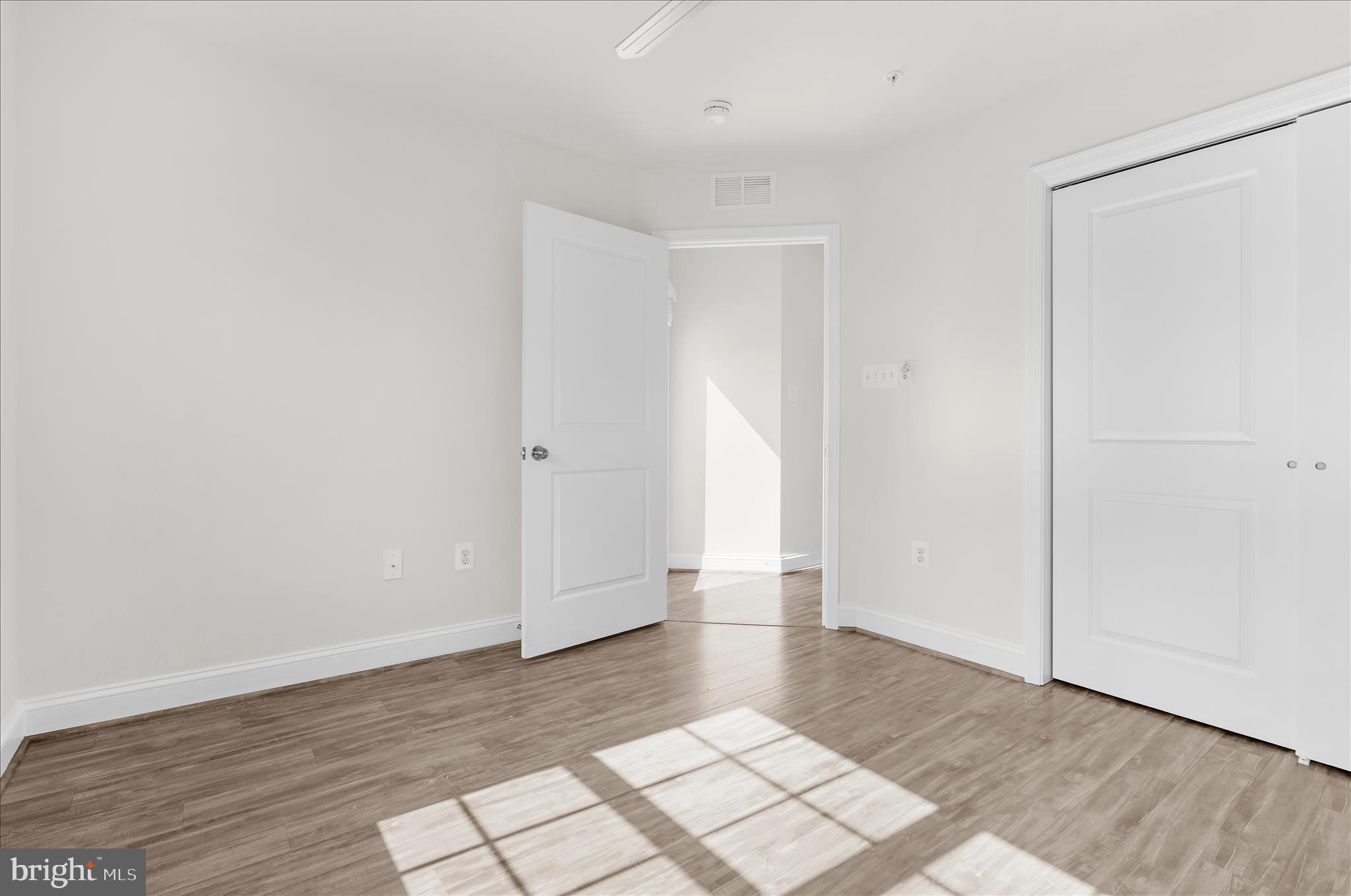 STONEY RUN VILLAGE - Residential