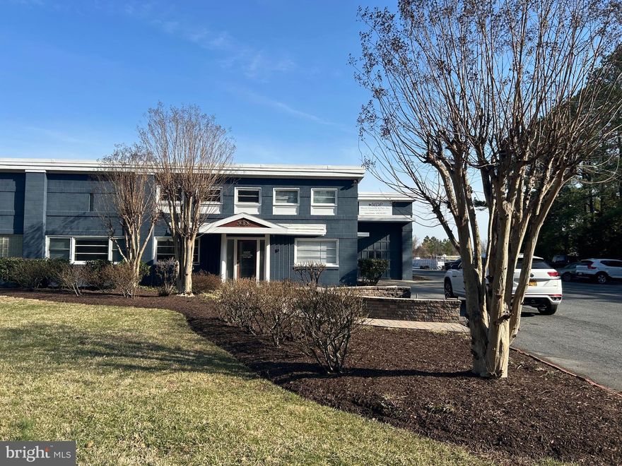 Industrial building with 55,000 sq. ft. of space on 3.89 acres on St. Michaels Rd.  This location fronts on St. Michaels Road and has access in the rear of the Target shopping center. The major tenant is USLBM (excellent credit) who currently leases 35,000 sq.ft. on a long-term triple net lease. The remainder of the building is owner-occupied but is available for lease as well.  Agent/Owner.