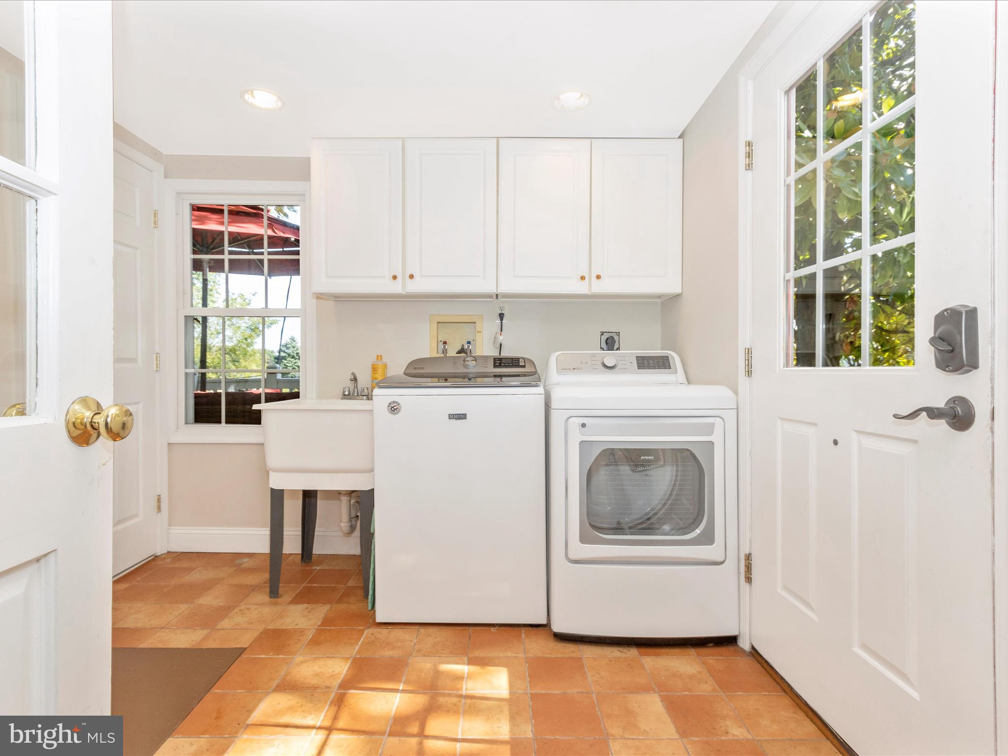 LAYTONSVILLE TOWN - Residential