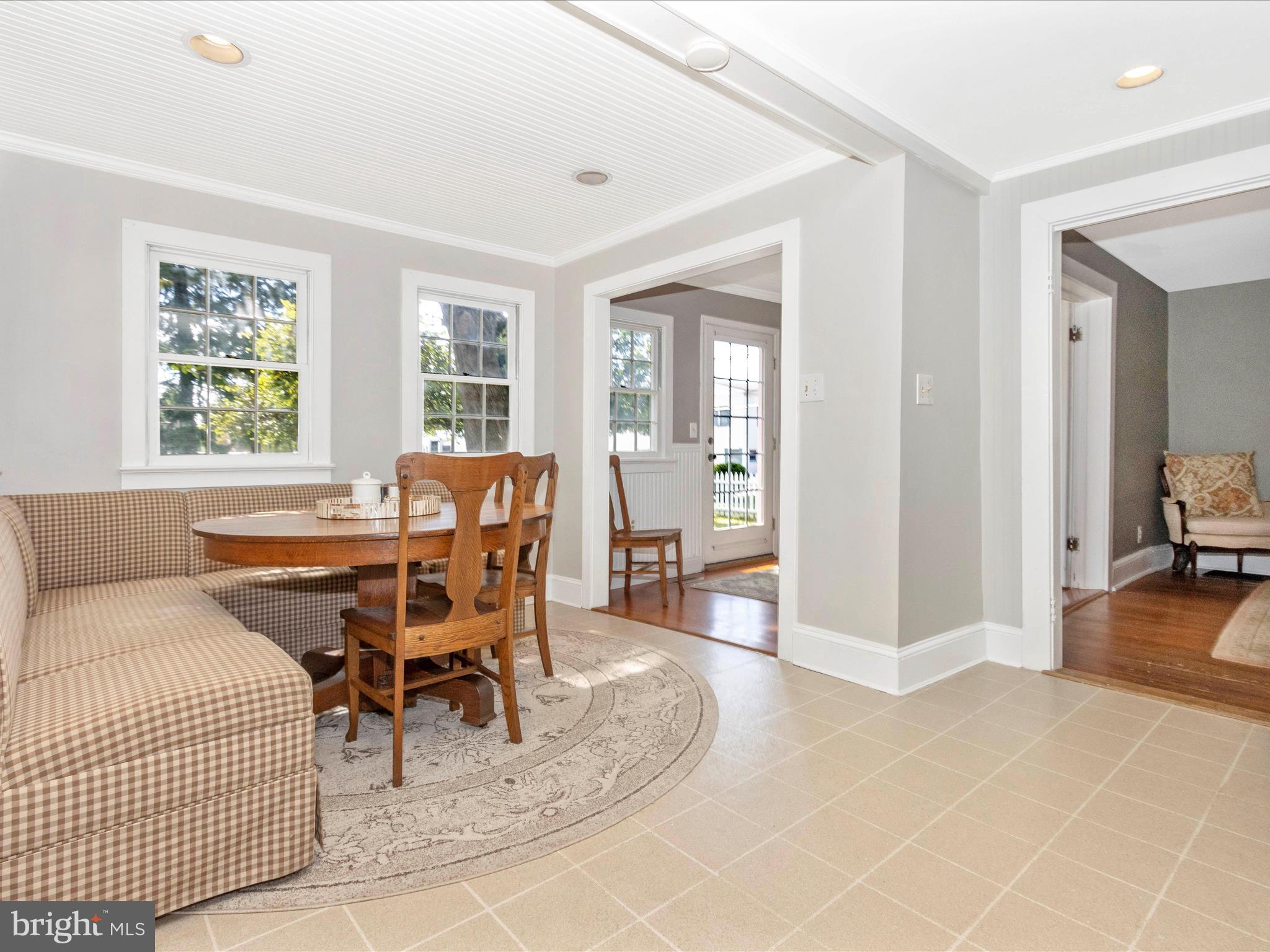 LAYTONSVILLE TOWN - Residential