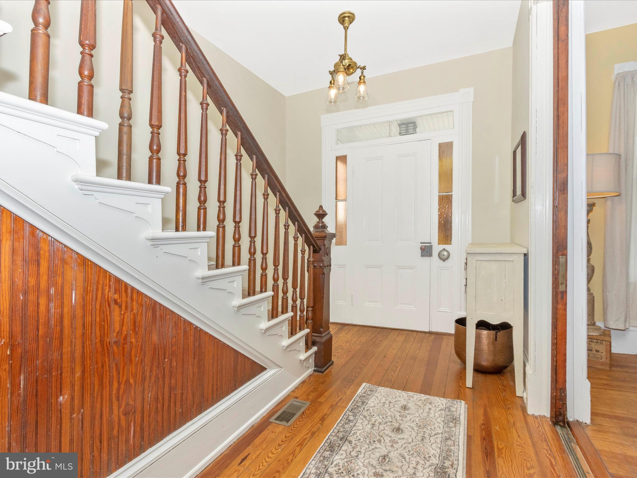 LAYTONSVILLE TOWN - Residential