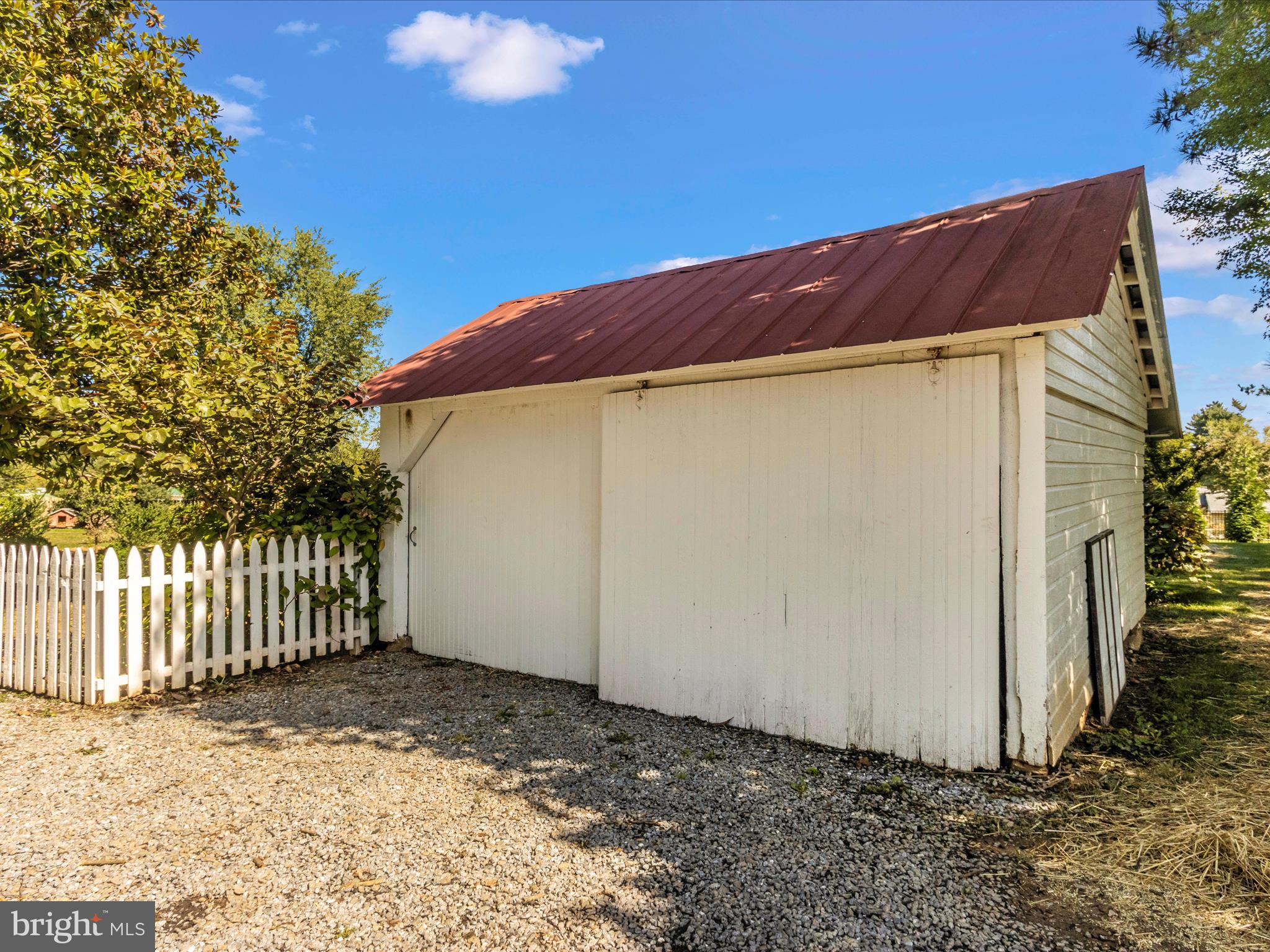 LAYTONSVILLE TOWN - Residential