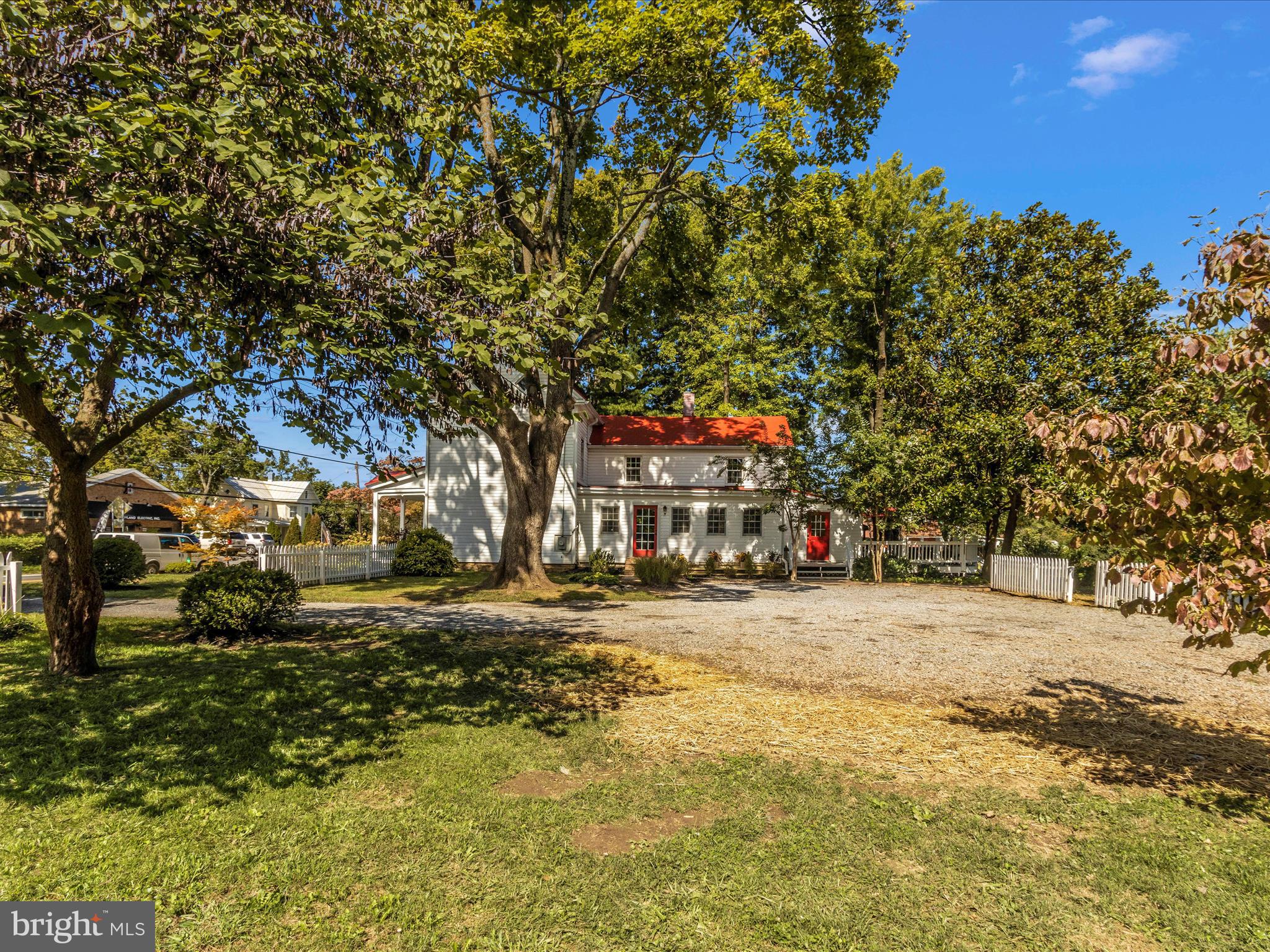 LAYTONSVILLE TOWN - Residential