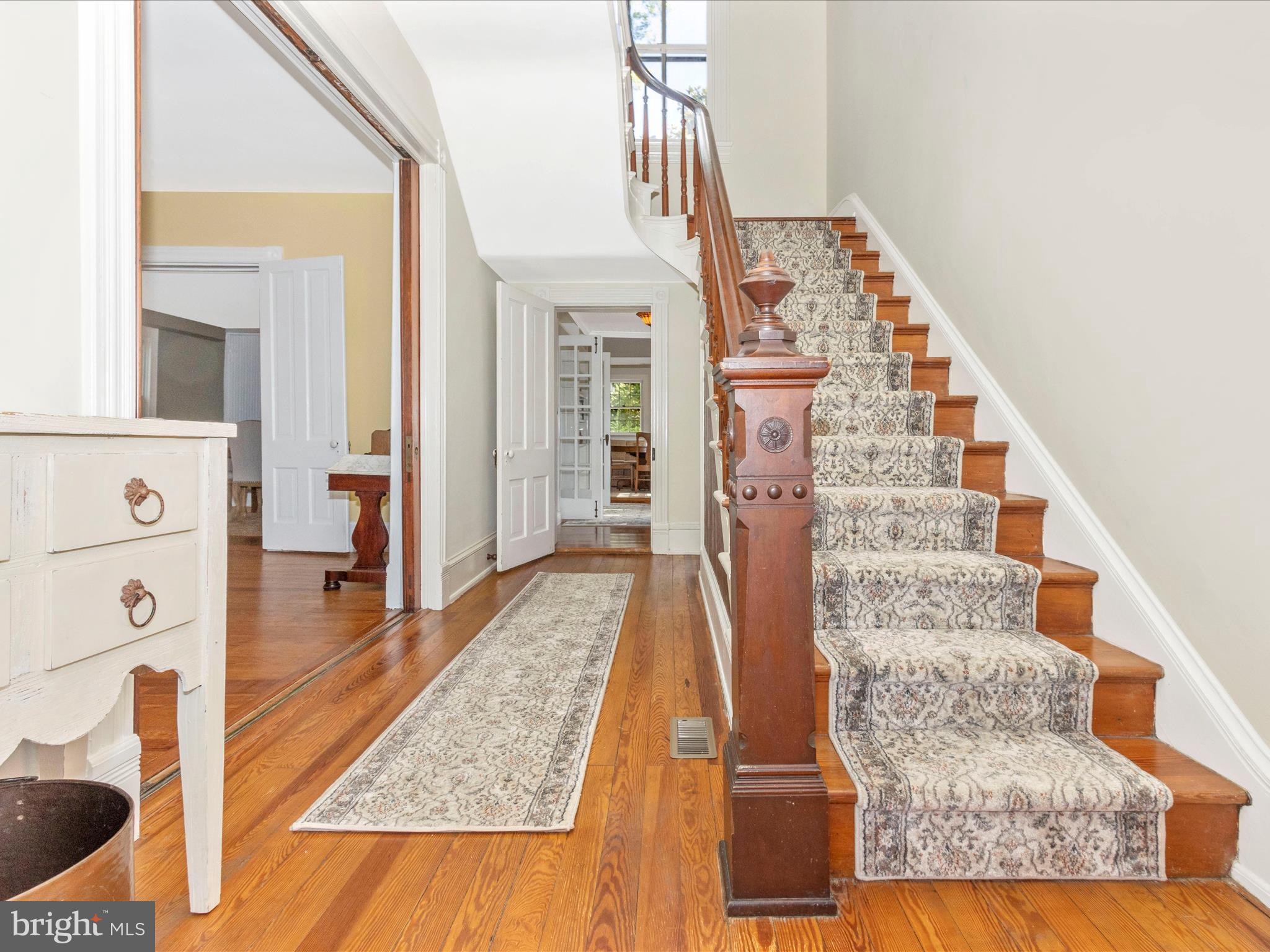 LAYTONSVILLE TOWN - Residential