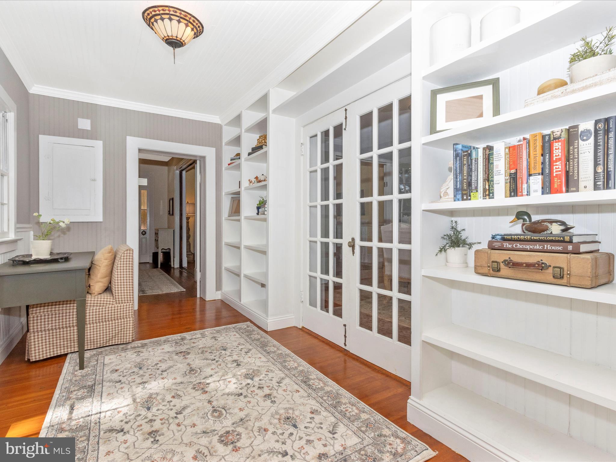 LAYTONSVILLE TOWN - Residential