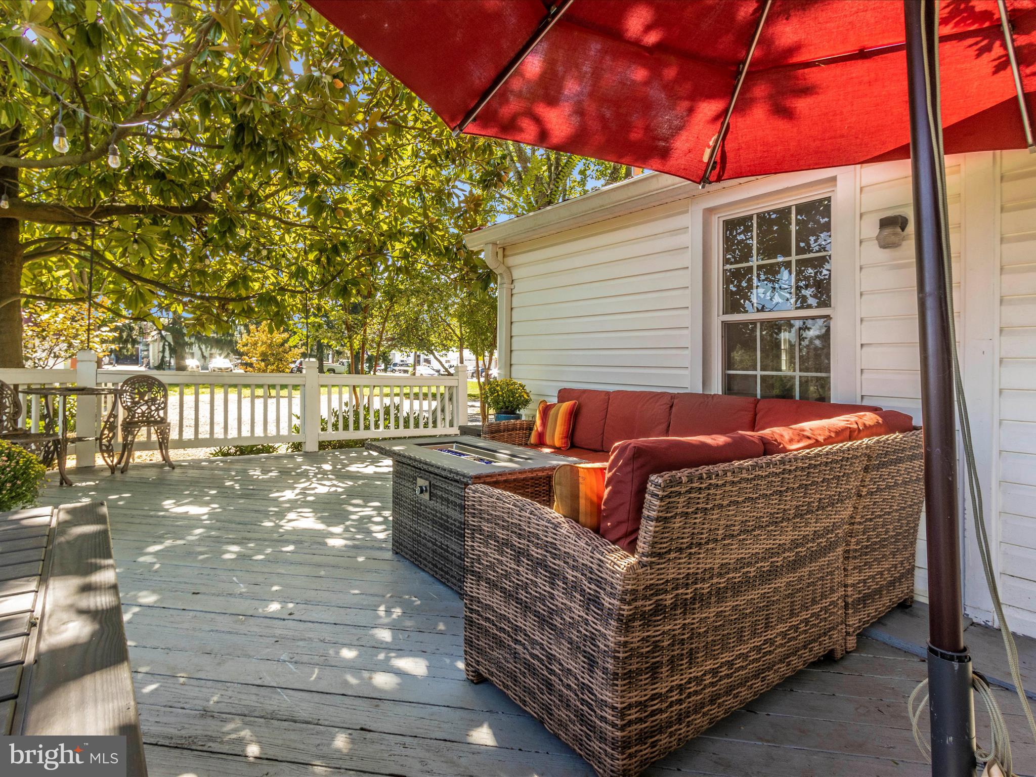 LAYTONSVILLE TOWN - Residential