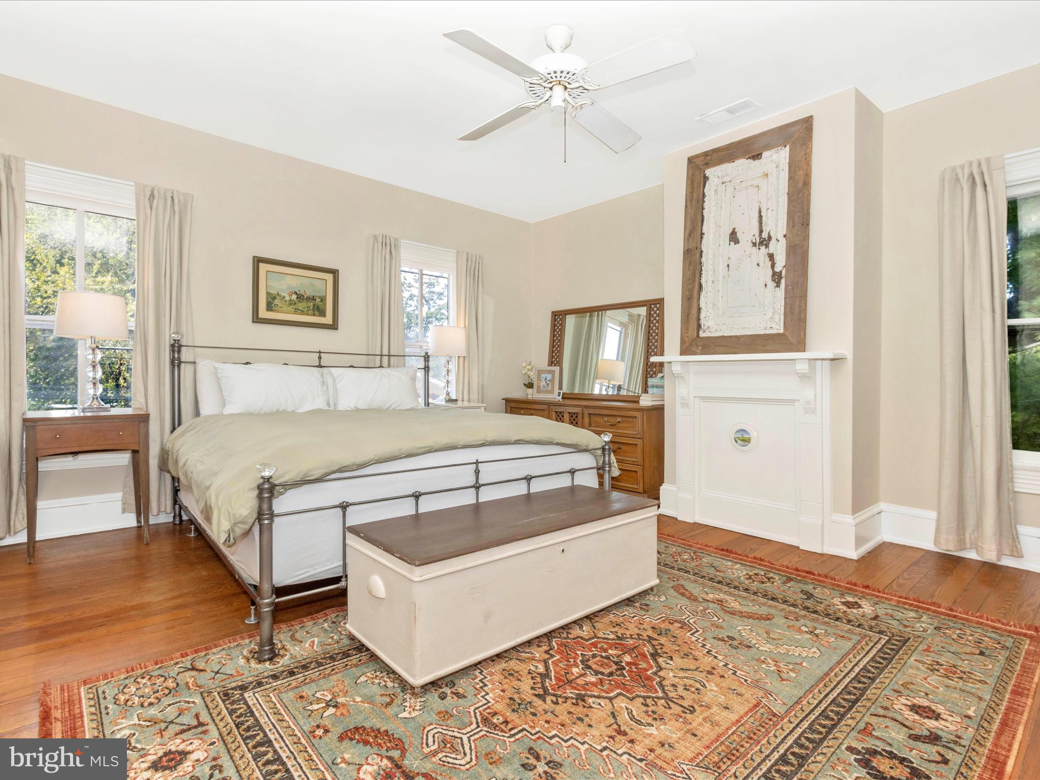 LAYTONSVILLE TOWN - Residential