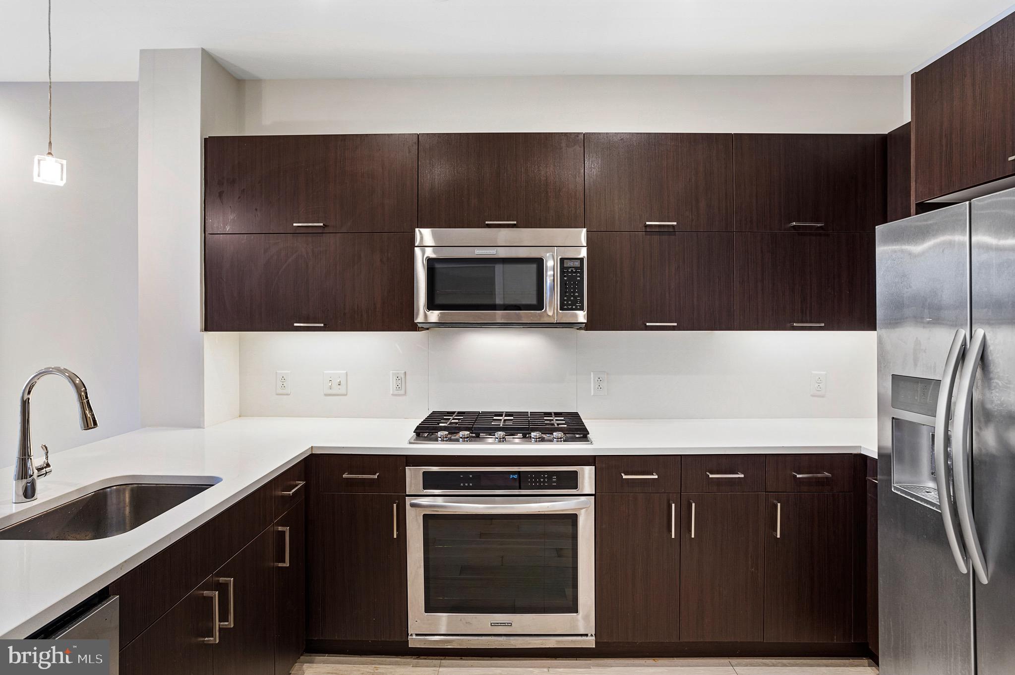 1350 MARYLAND AVENUE NE 213