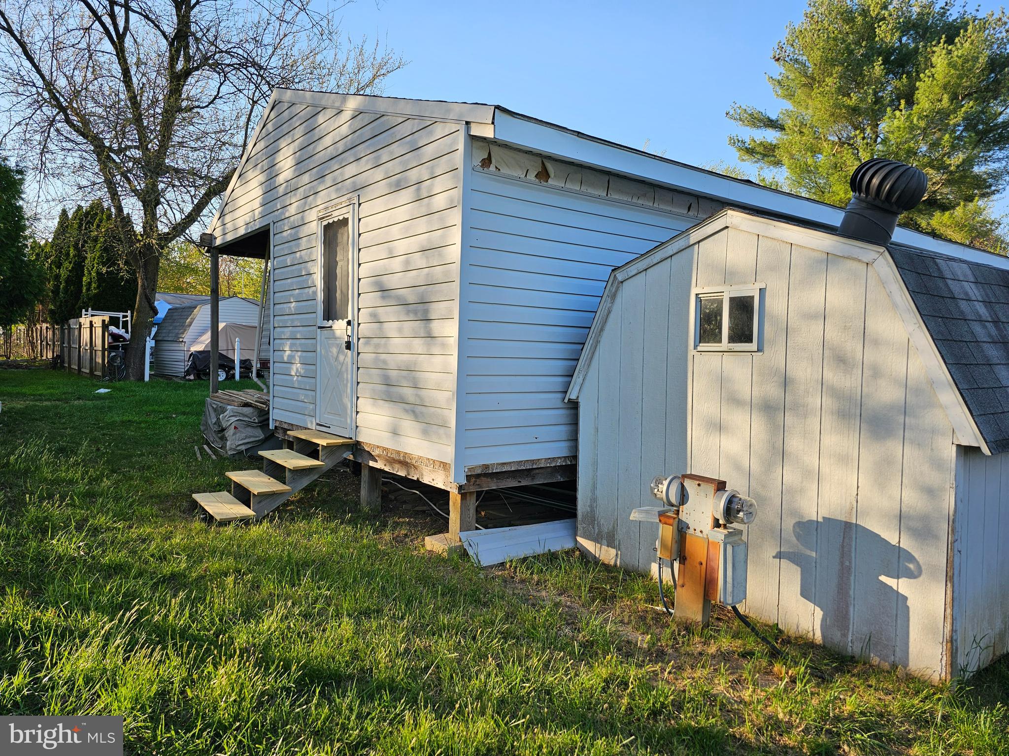 INDIAN ACRES - Residential