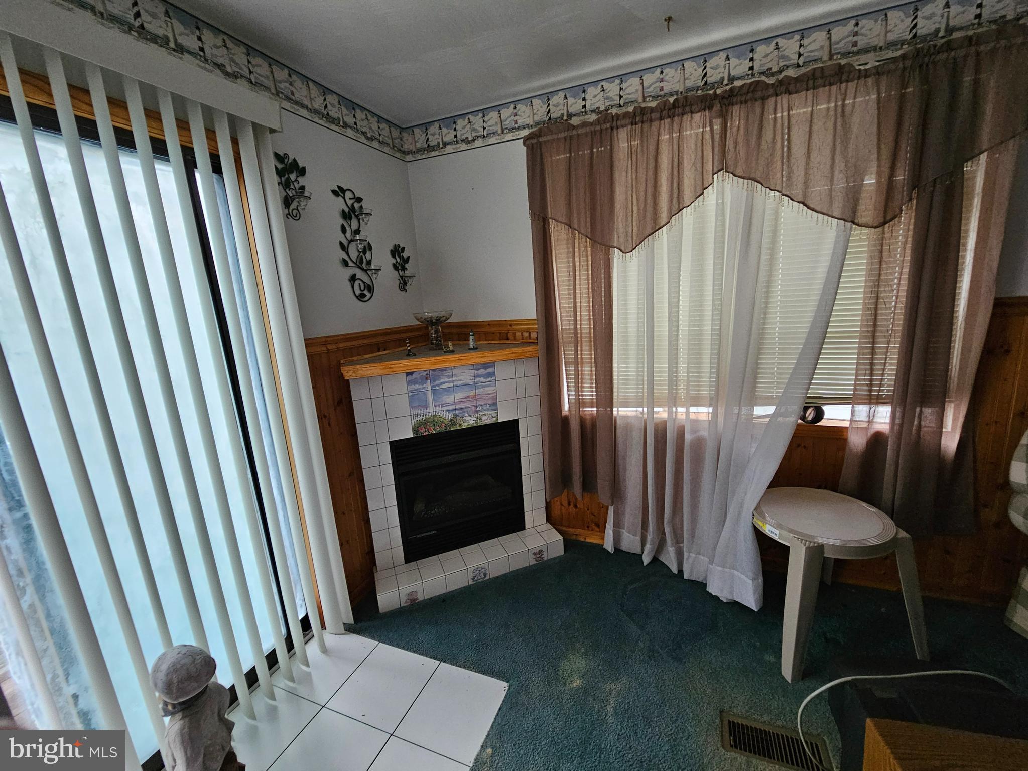 INDIAN ACRES - Residential