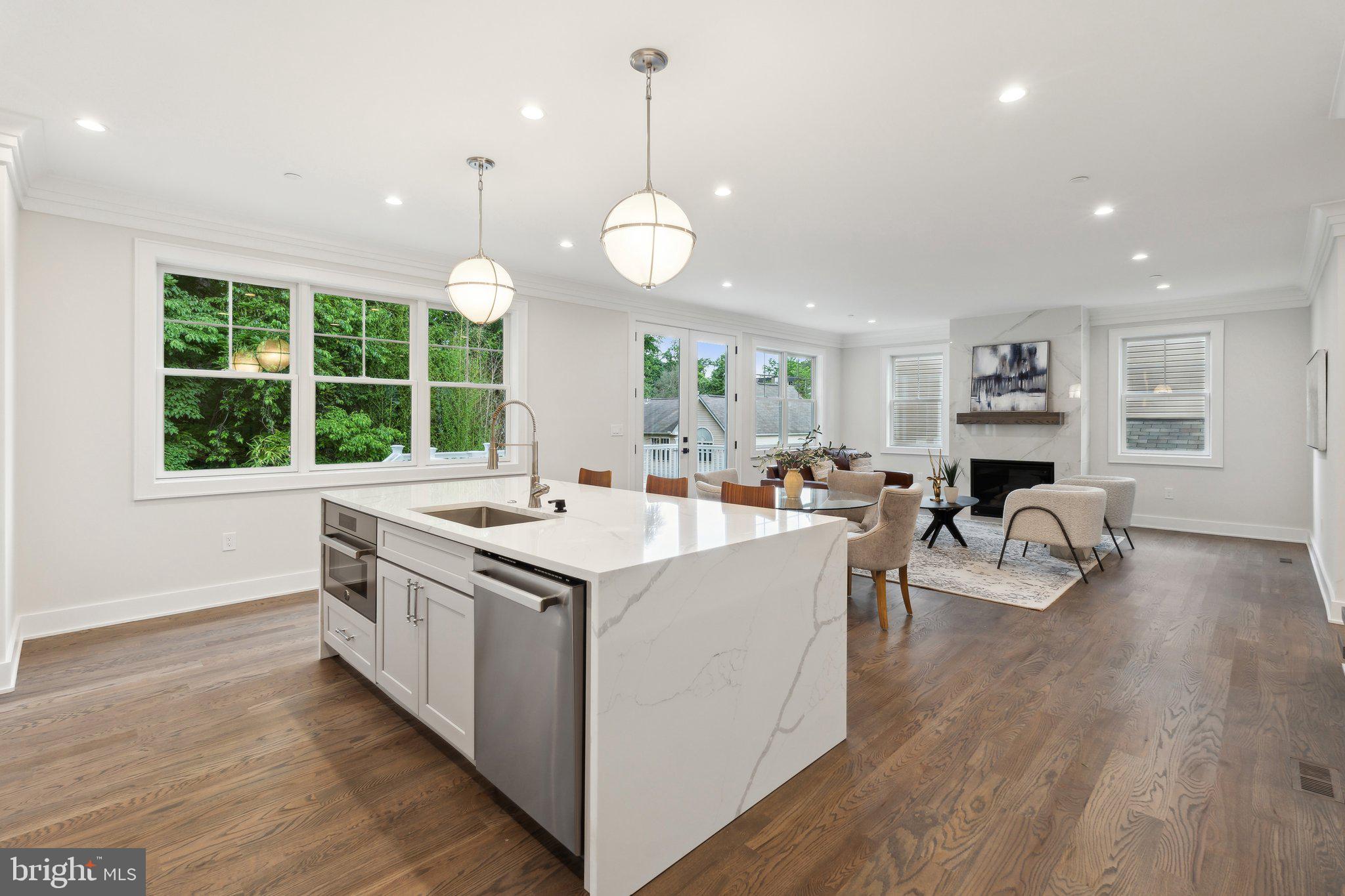 ROCK CREEK PALISADES - Residential