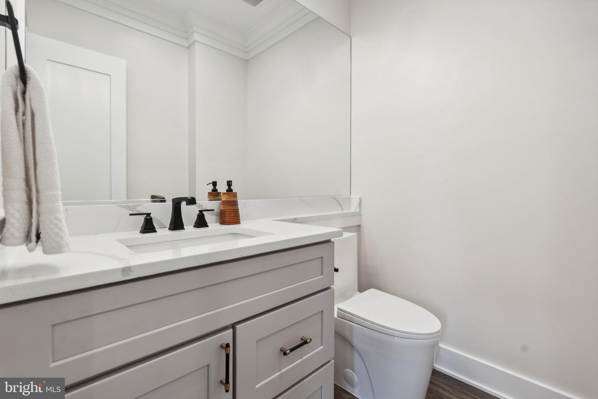 ROCK CREEK PALISADES - Residential