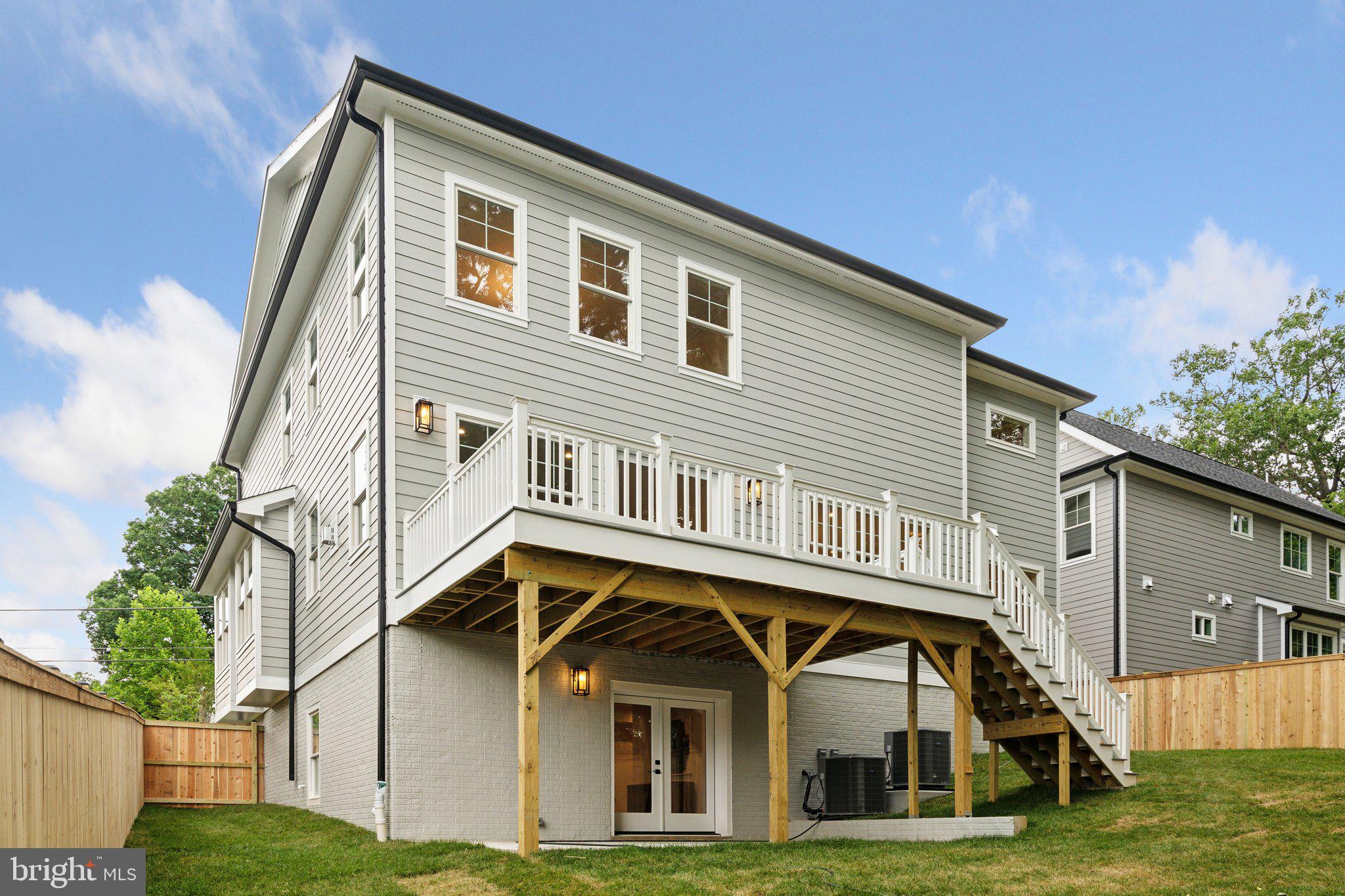 ROCK CREEK PALISADES - Residential