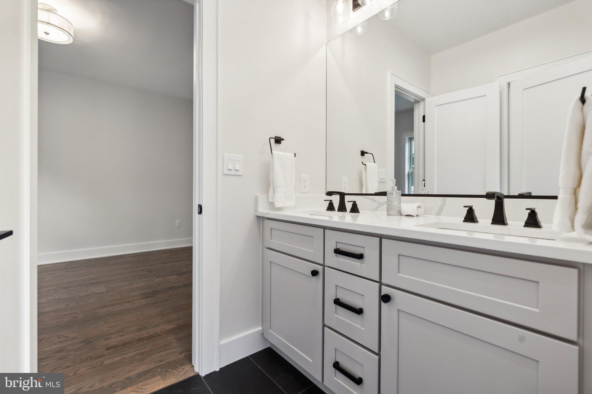 ROCK CREEK PALISADES - Residential