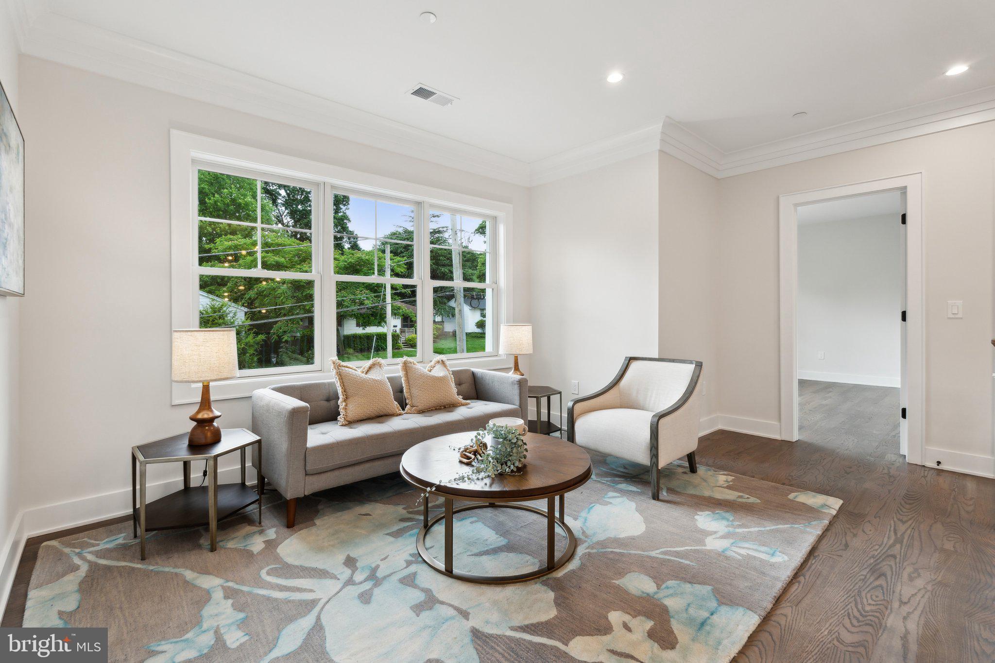 ROCK CREEK PALISADES - Residential