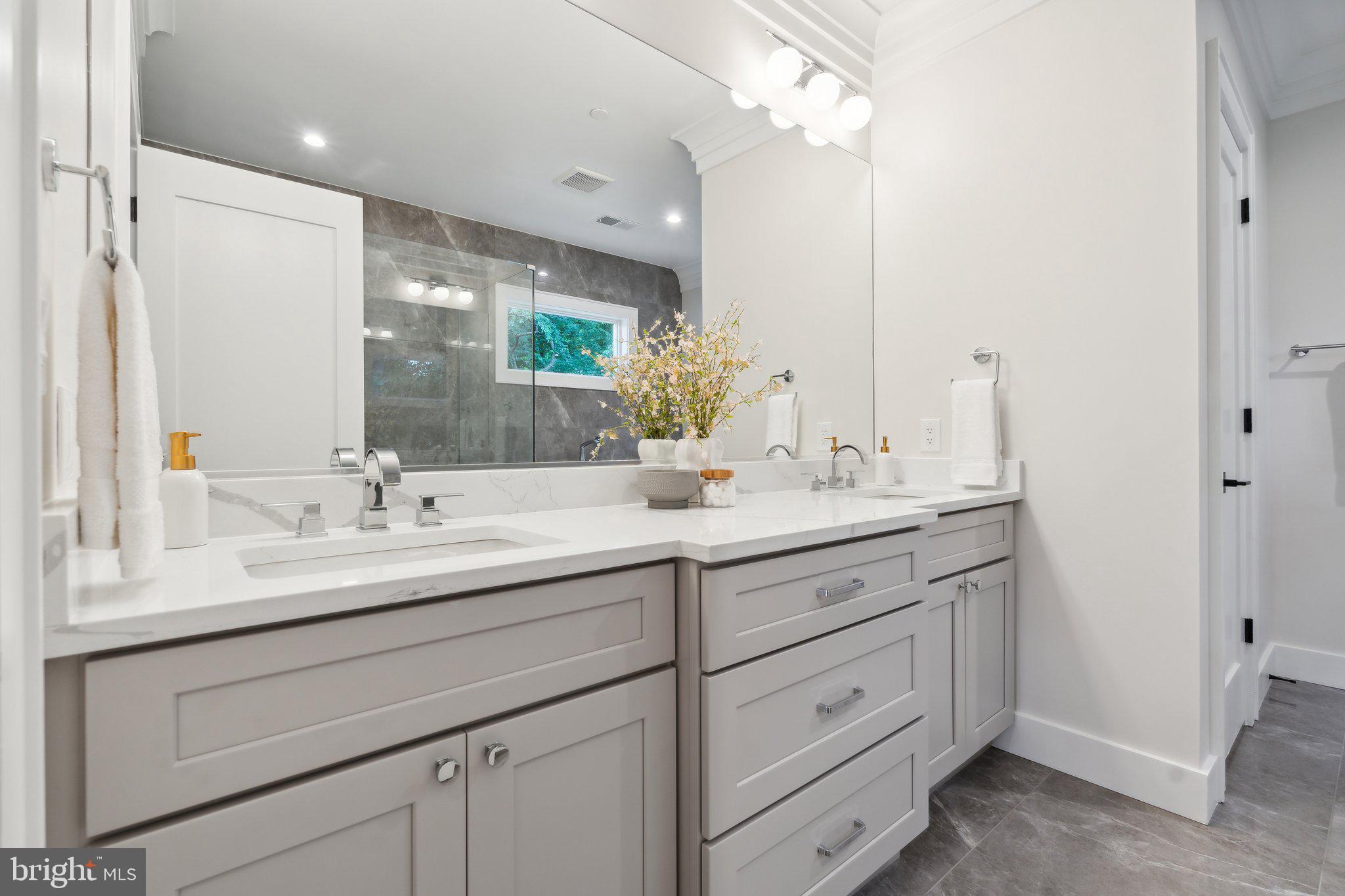 ROCK CREEK PALISADES - Residential