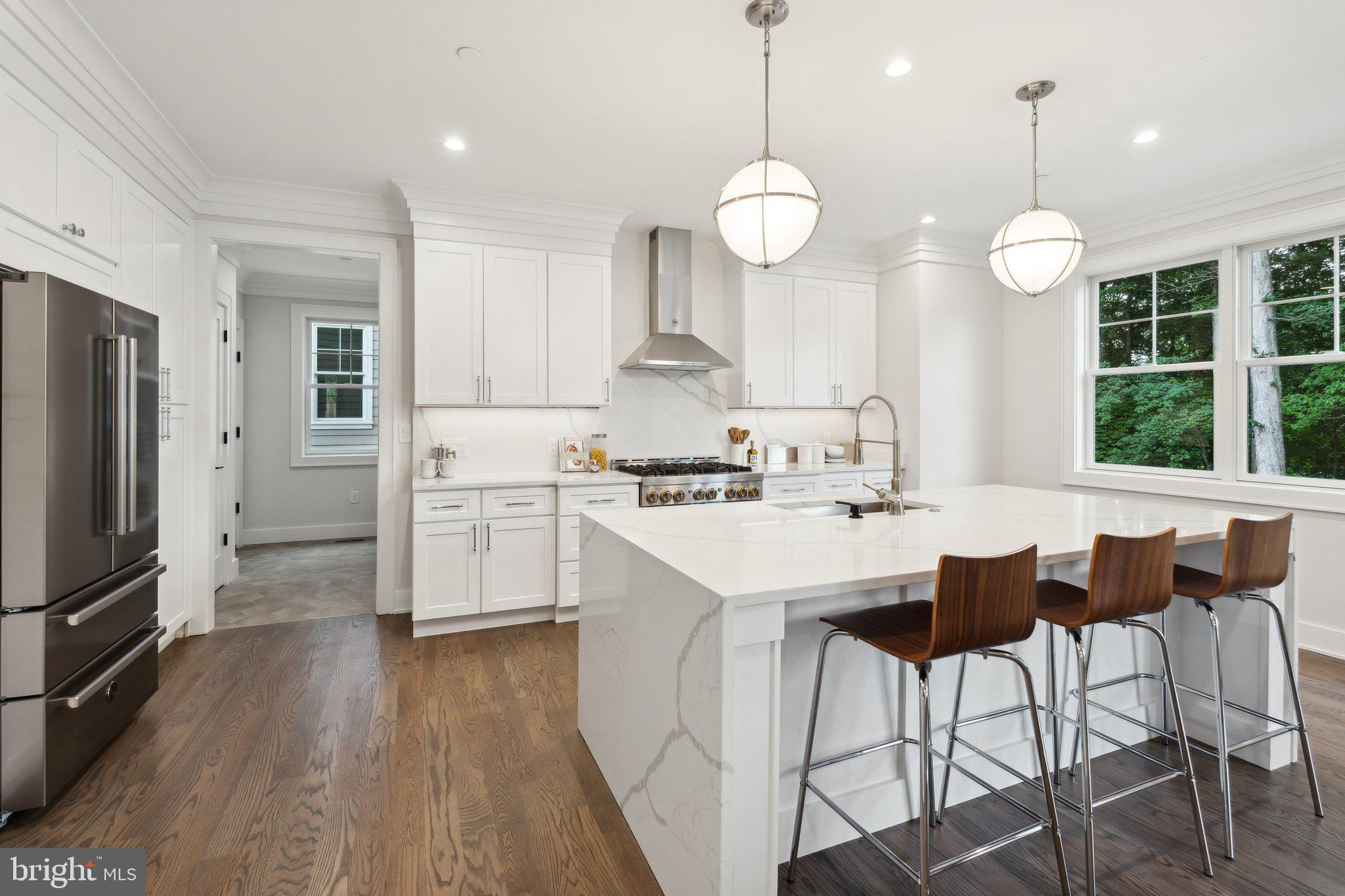 ROCK CREEK PALISADES - Residential