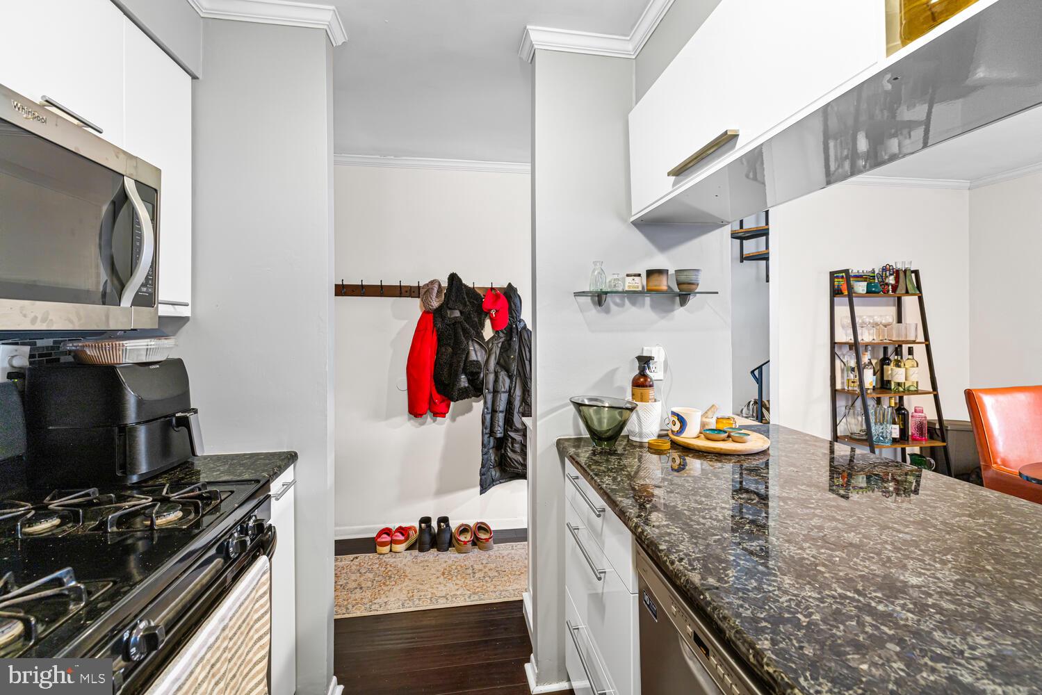 WASHINGTON SQ WEST - Residential