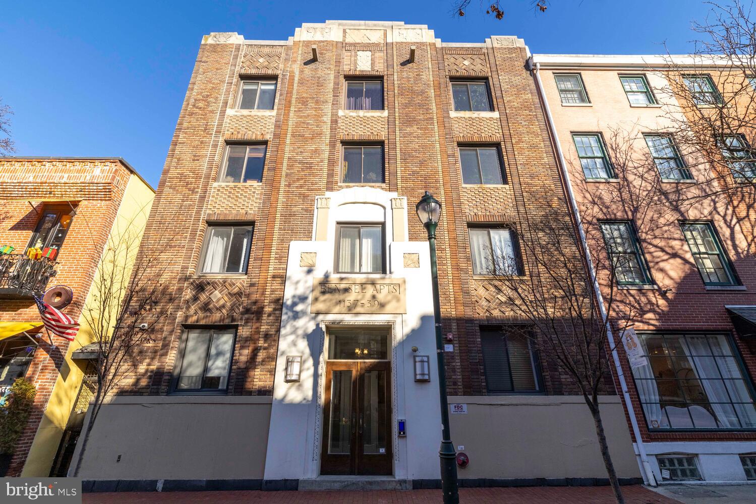 WASHINGTON SQ WEST - Residential