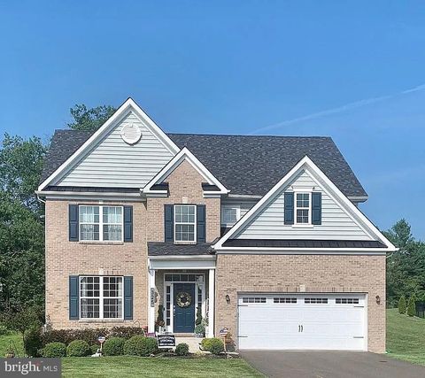 Photo of 325 Mystic View Circle, DOYLESTOWN, PA 18901 (MLS # PABU2114142)