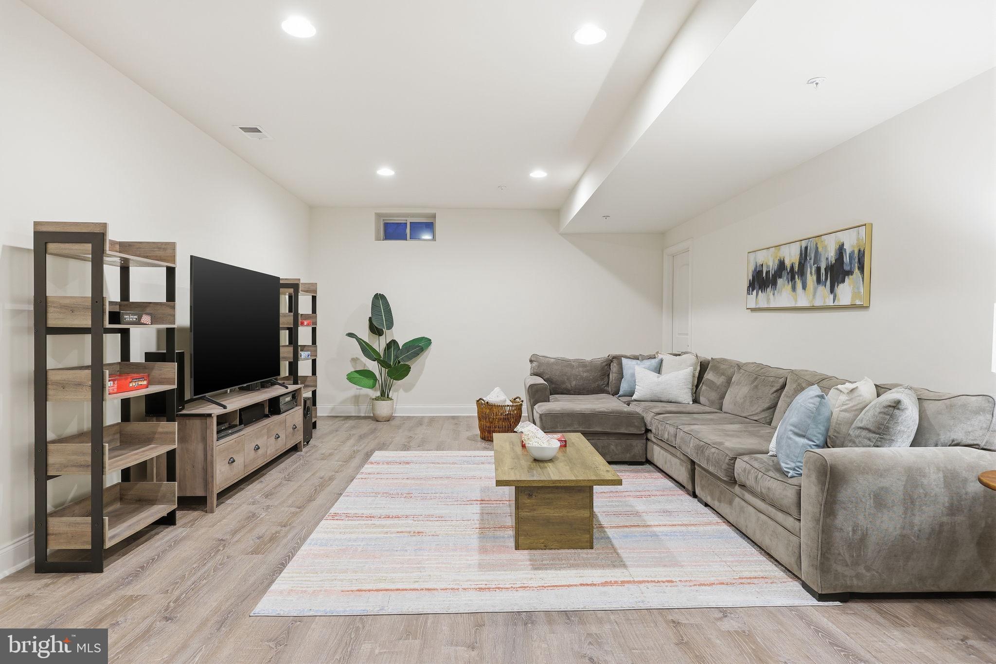 PINE GLEN - Residential