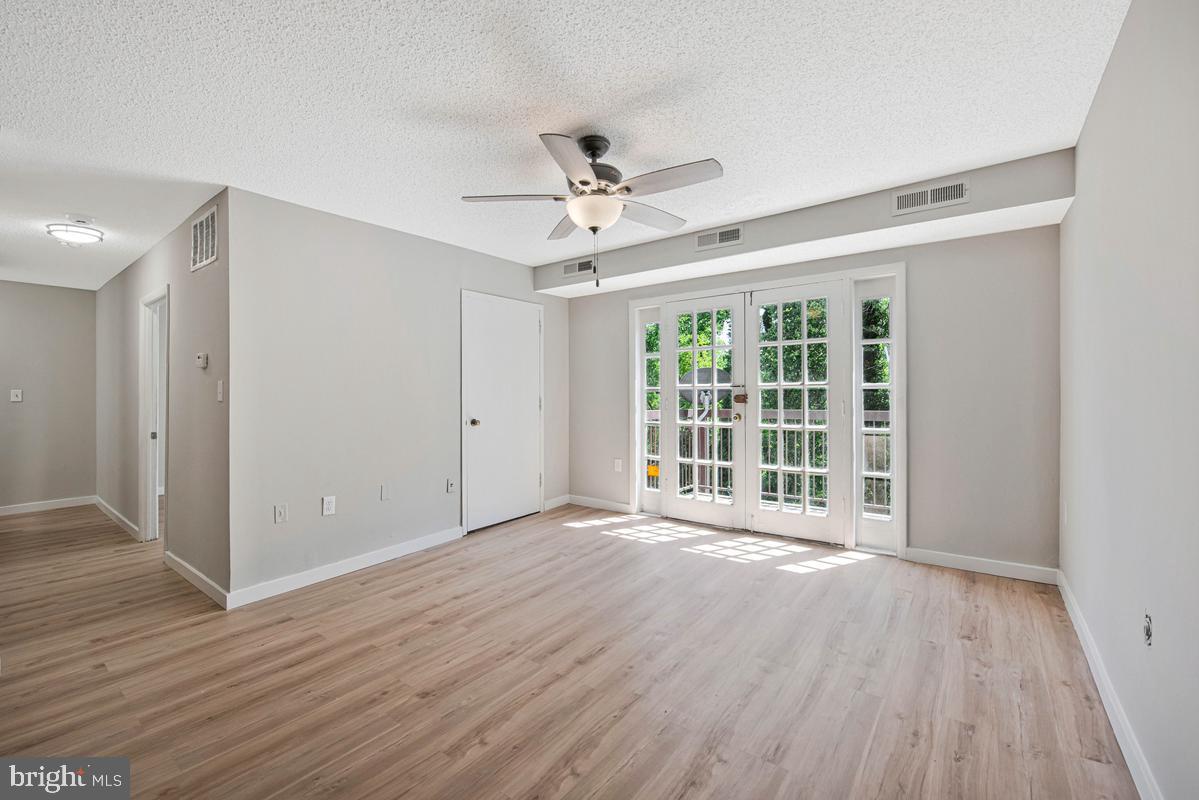 SWANN HILL CONDOMINIUMS - Residential