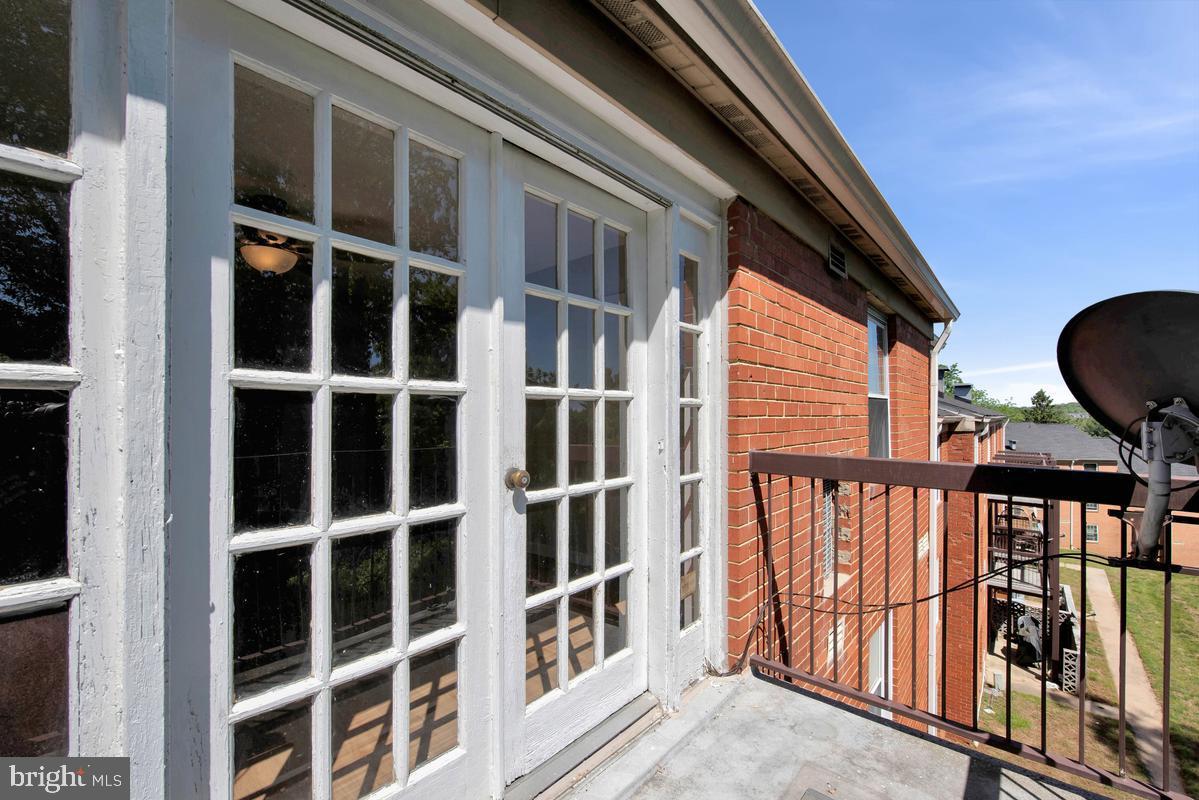 SWANN HILL CONDOMINIUMS - Residential