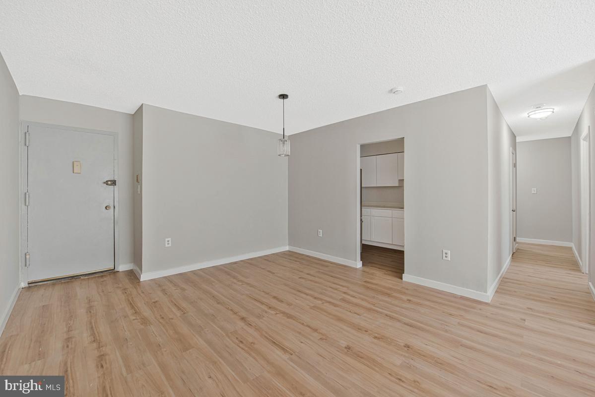 SWANN HILL CONDOMINIUMS - Residential