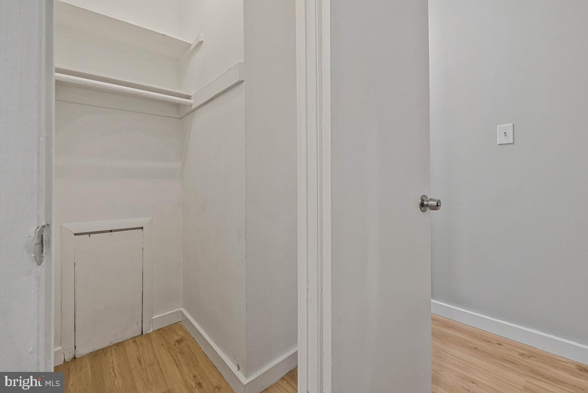 SWANN HILL CONDOMINIUMS - Residential