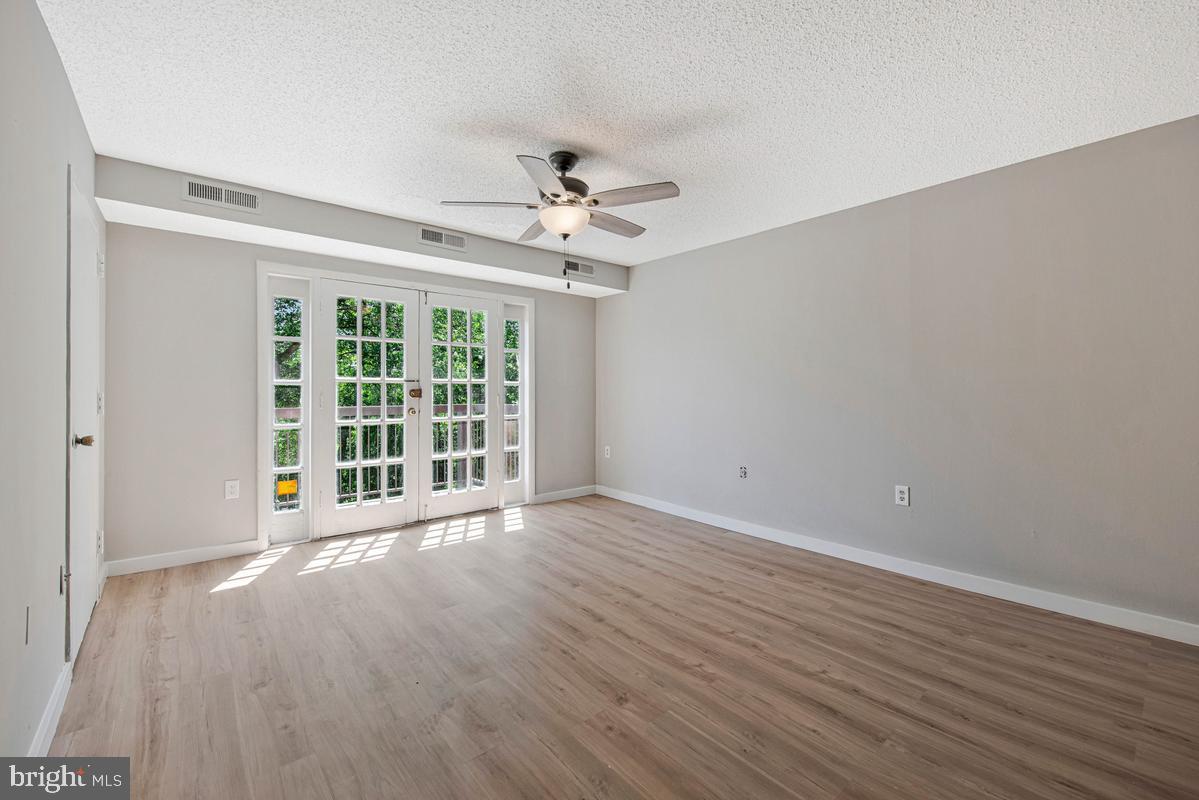 SWANN HILL CONDOMINIUMS - Residential