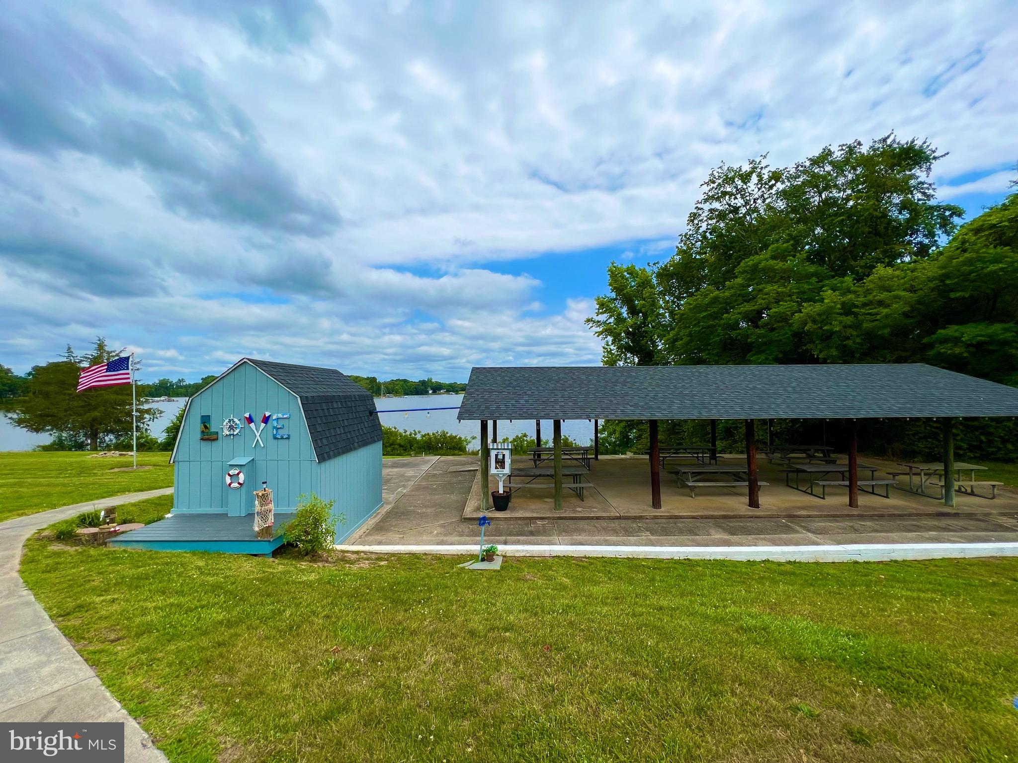 PLACID BAY ESTATES - Residential