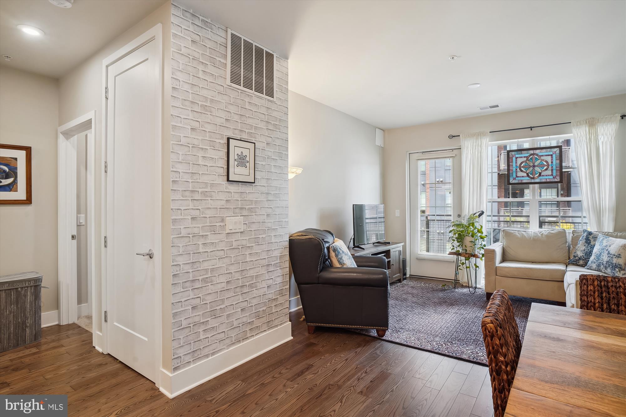 CROWN FARM - Residential